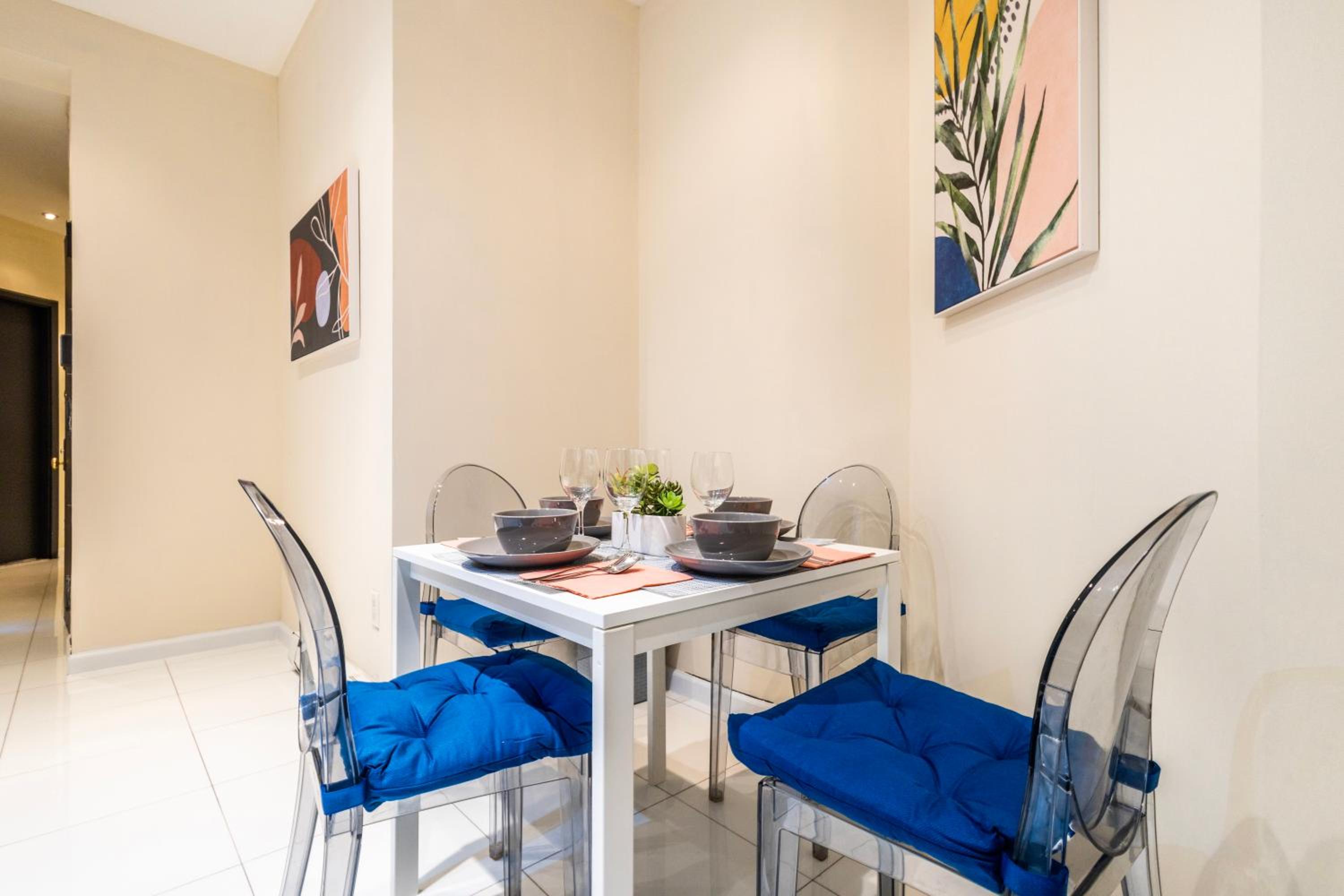 4 Bedroom Paradise next to Central Park