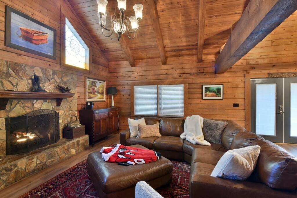 Peaceful Secluded Getaway Cabin