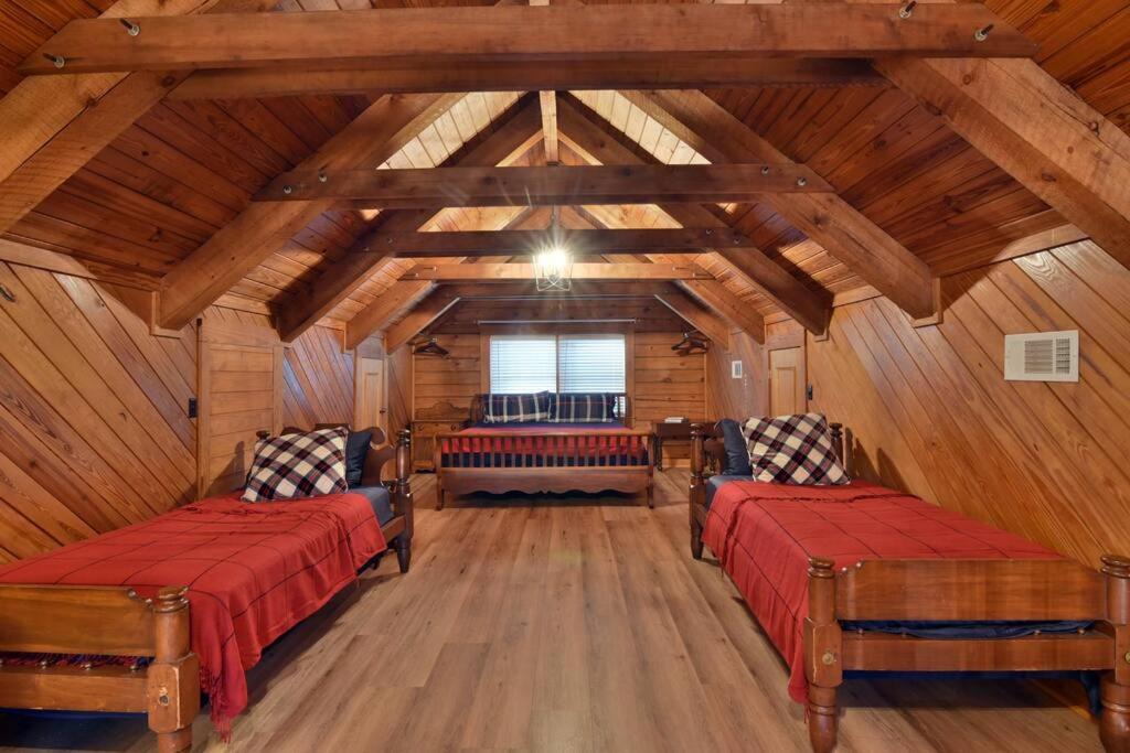 Peaceful Secluded Getaway Cabin