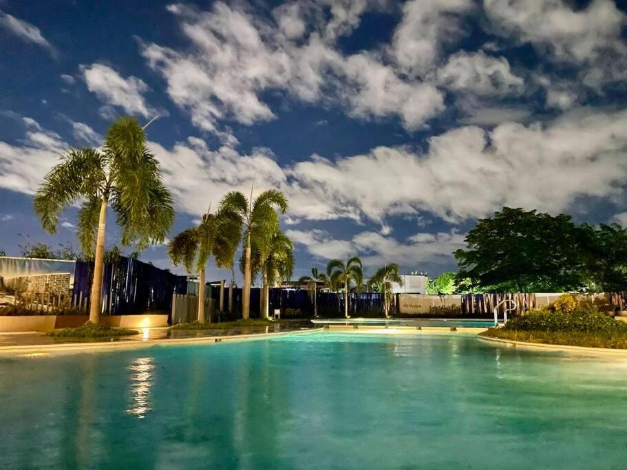 Summer Resort Vibe at the Heart of Taguig City! view 4