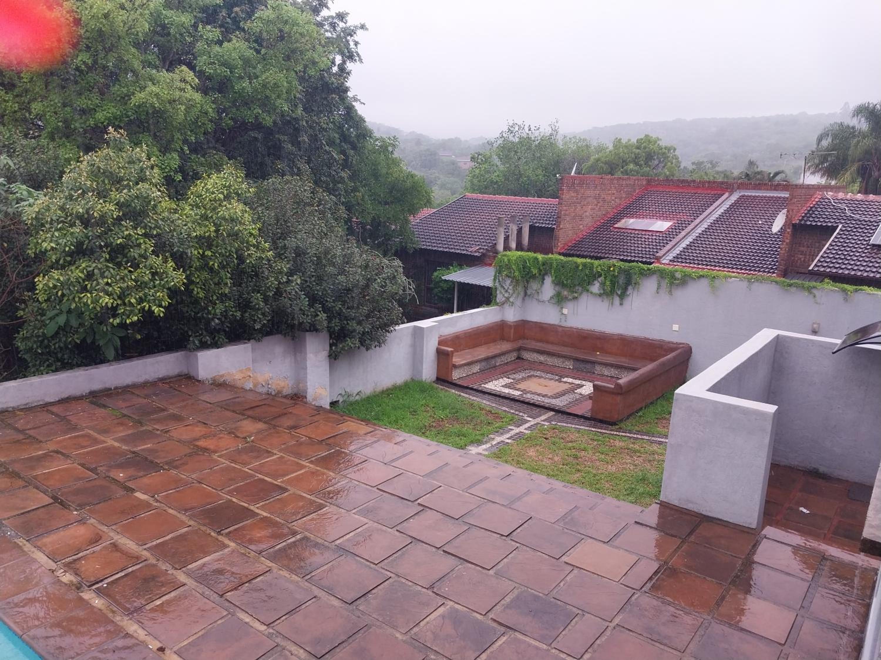 Endonini house Lovely 7 Bedroom House view 2