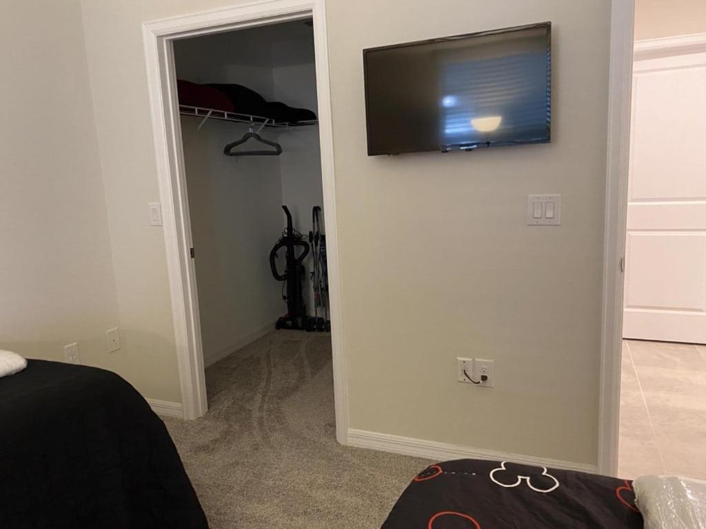 Comfortable 2BR Condo w/ Lake Views