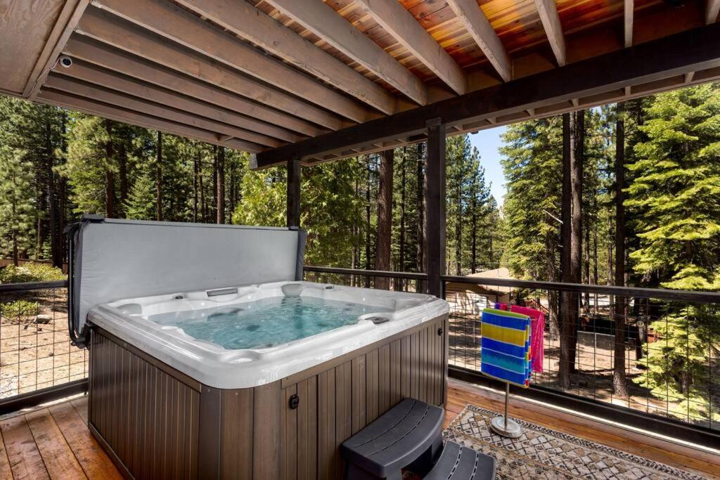 Lake Tahoe Vacations - Grandview Manor - Luxury - Hot tub - Stylish - Property Image 11