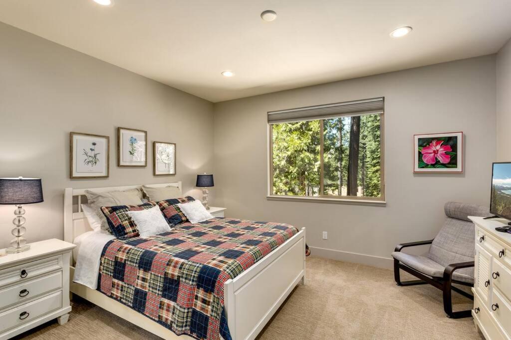 Lake Tahoe Vacations - Grandview Manor - Luxury - Hot tub - Stylish - Property Image 13