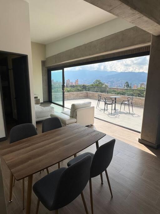 Apartamento 406 Poblado Cerca al CC El Tesoro