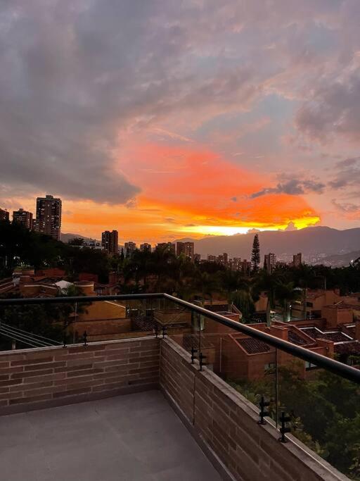 Apartamento 406 Poblado Cerca al CC El Tesoro