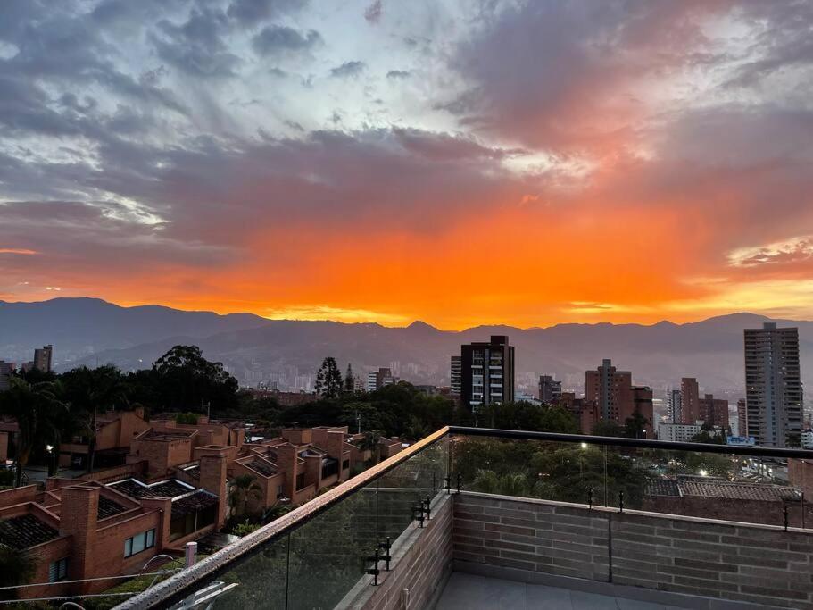 Apartamento 406 Poblado Cerca al CC El Tesoro