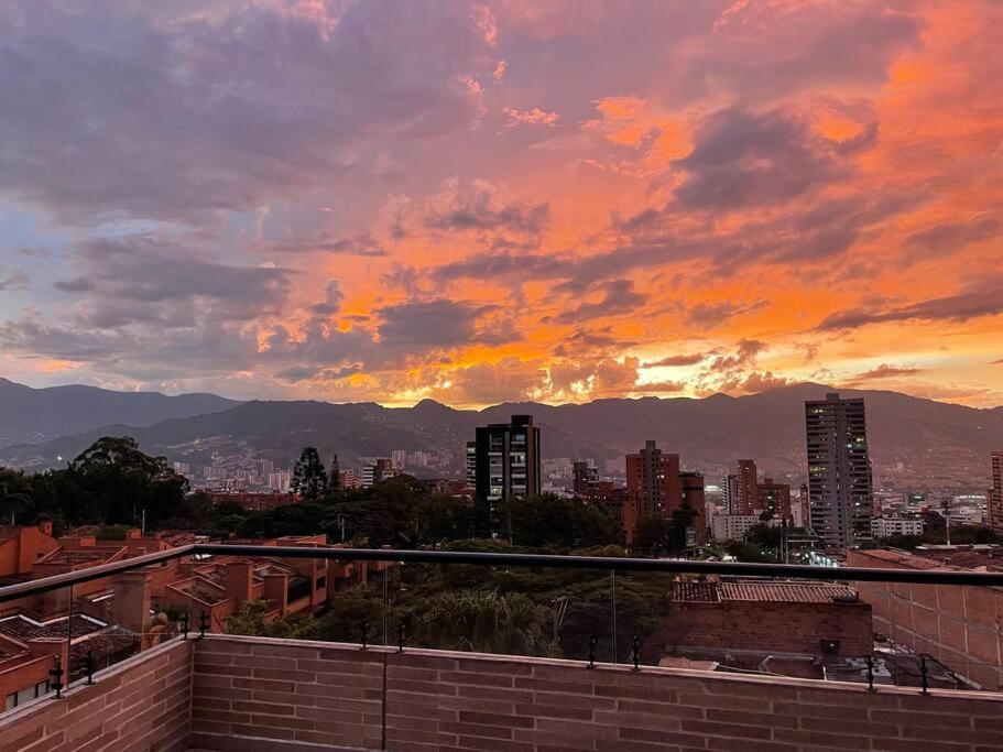 Apartamento 406 Poblado Cerca al CC El Tesoro