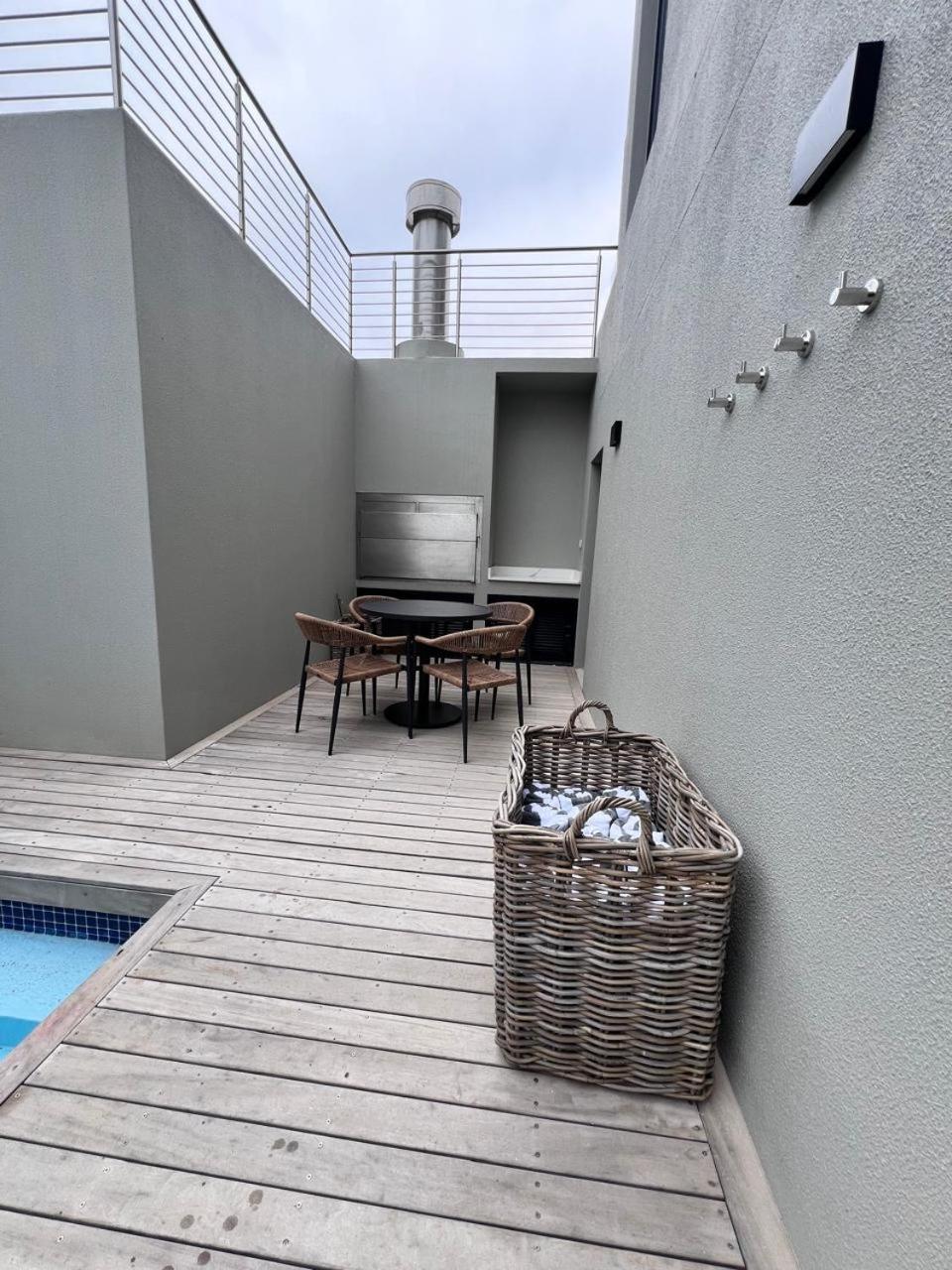 Luxury 5 Bedroom House Pinnacle Point Golf Estate view 4