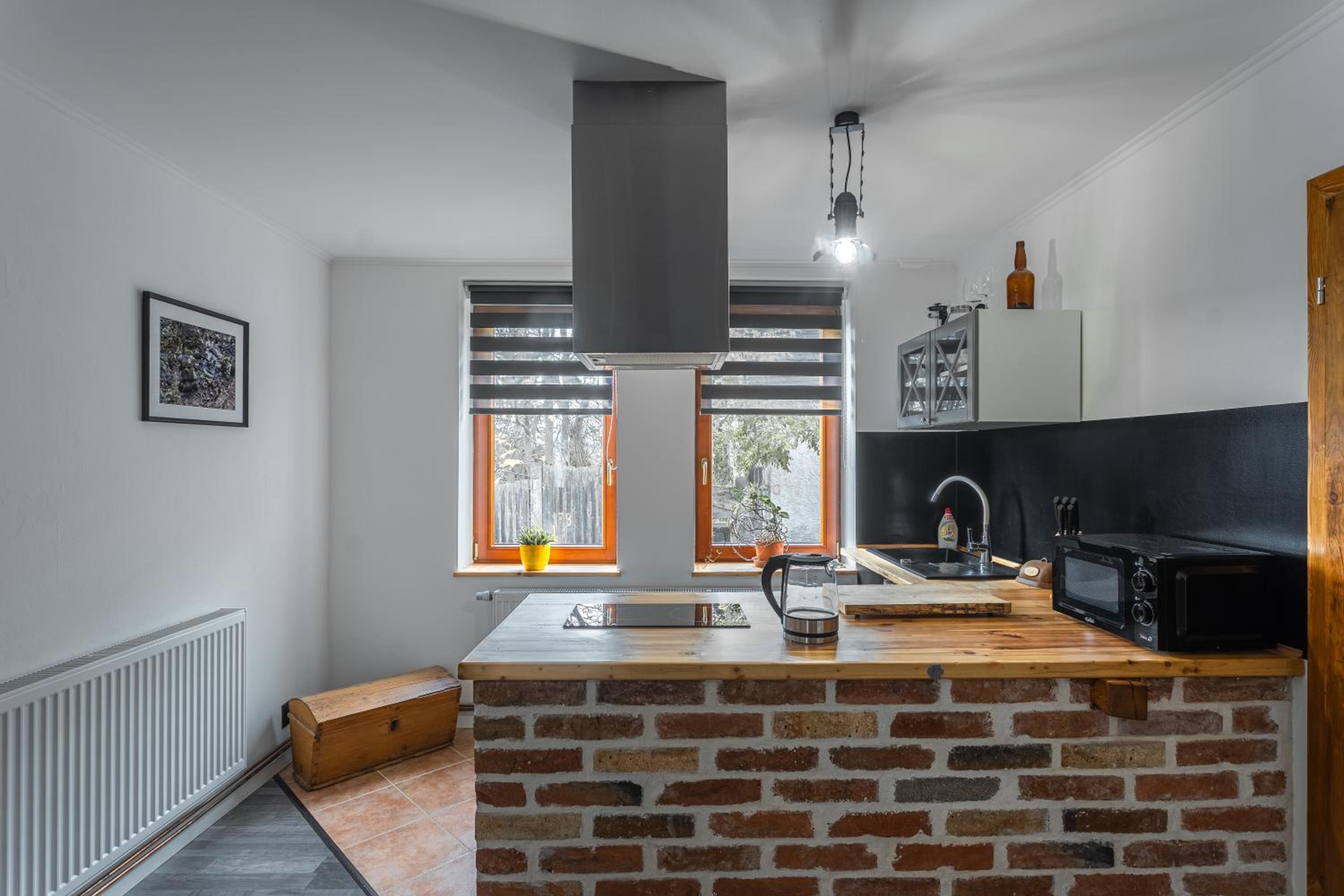 Elements Apartments & Karlos