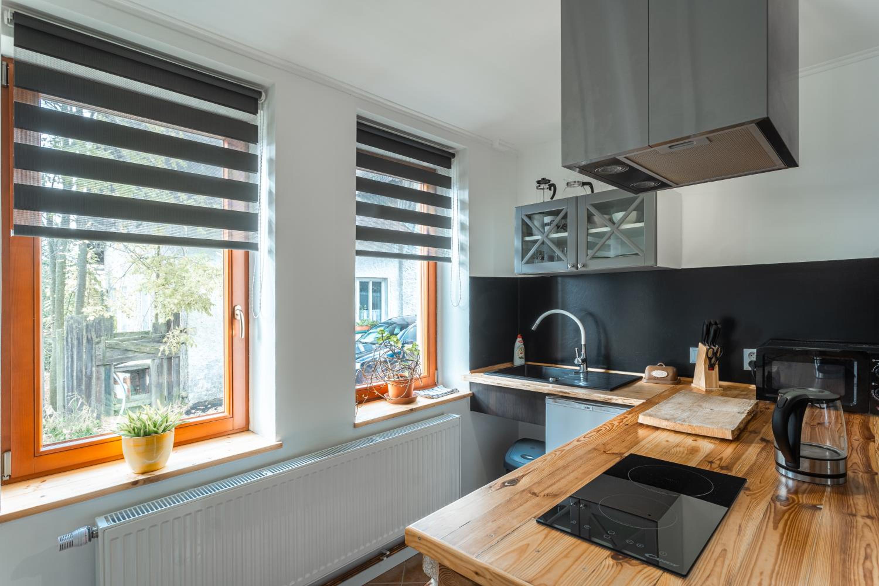 Elements Apartments & Karlos