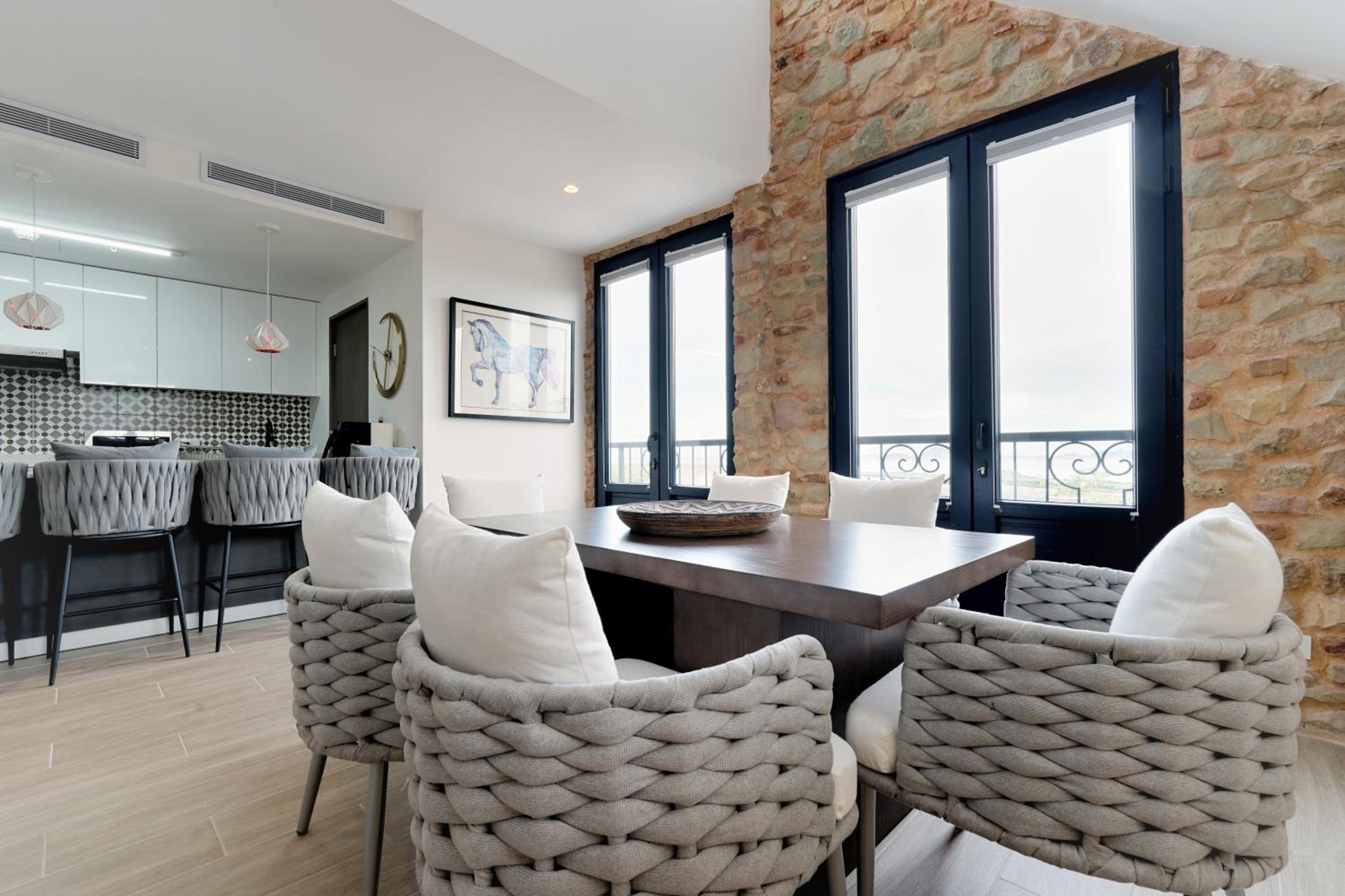 Fancy 1BR with Private Rooftop in Casco Viejo
