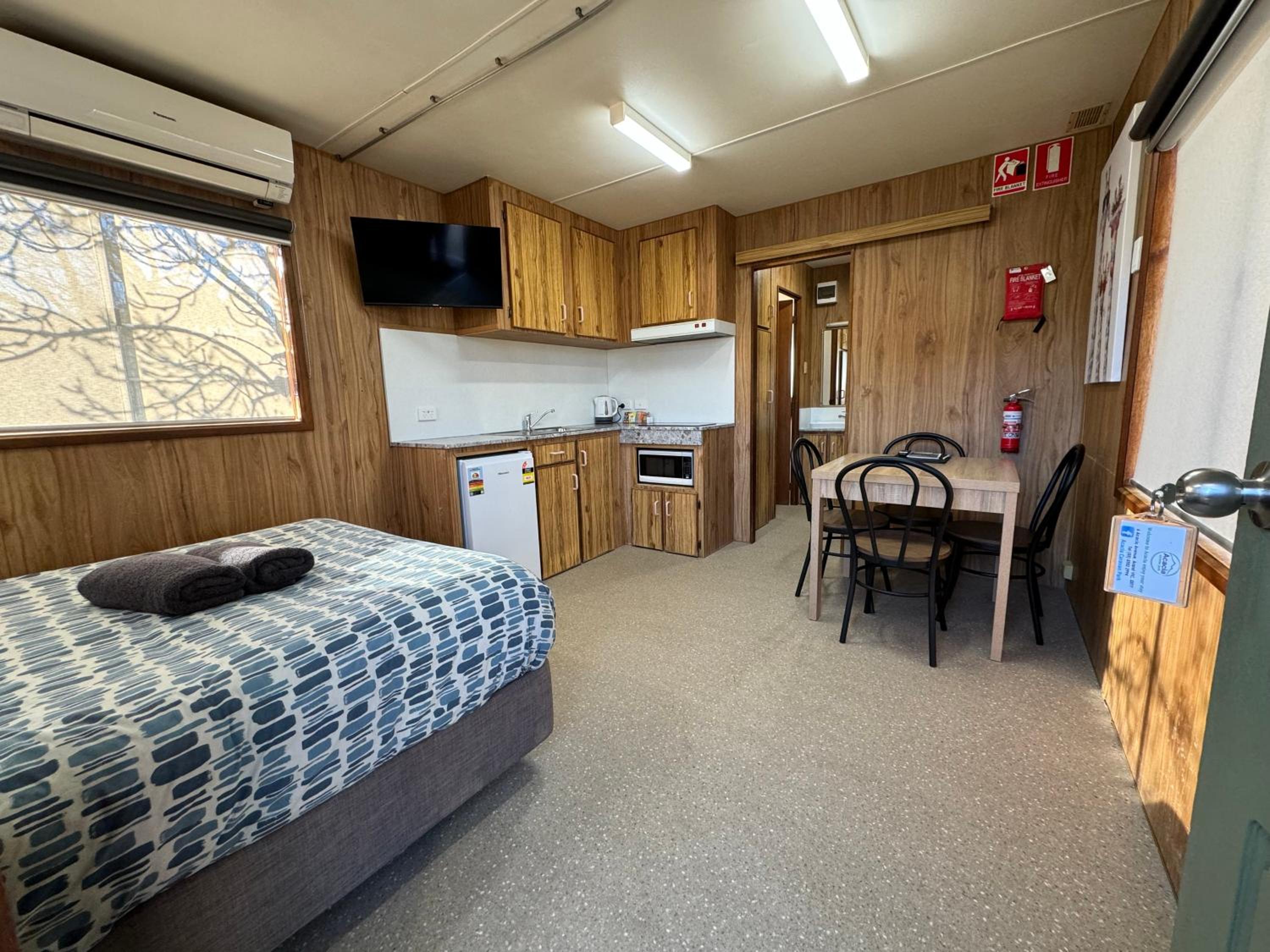 Acacia Caravan Park & Holiday Units view 5