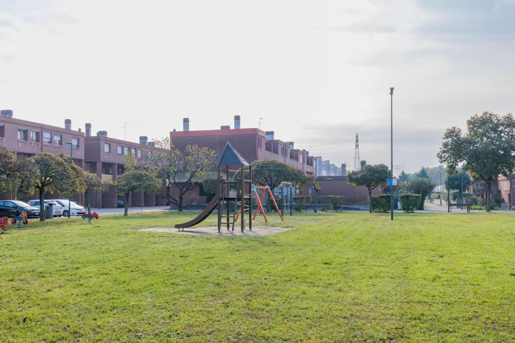 Easy to venice! Cozy new house with free park