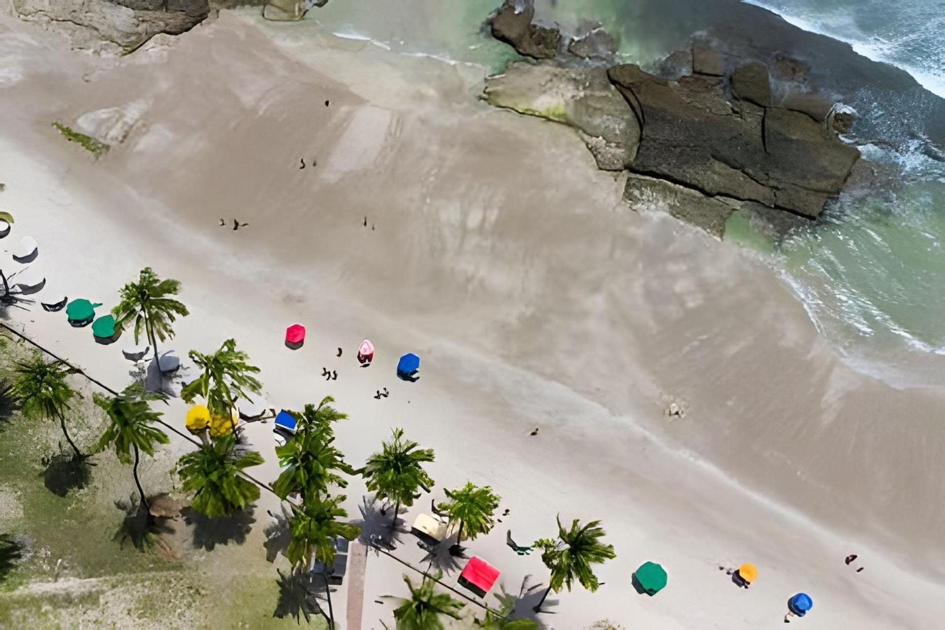 305 D Carneiros Beach Resort