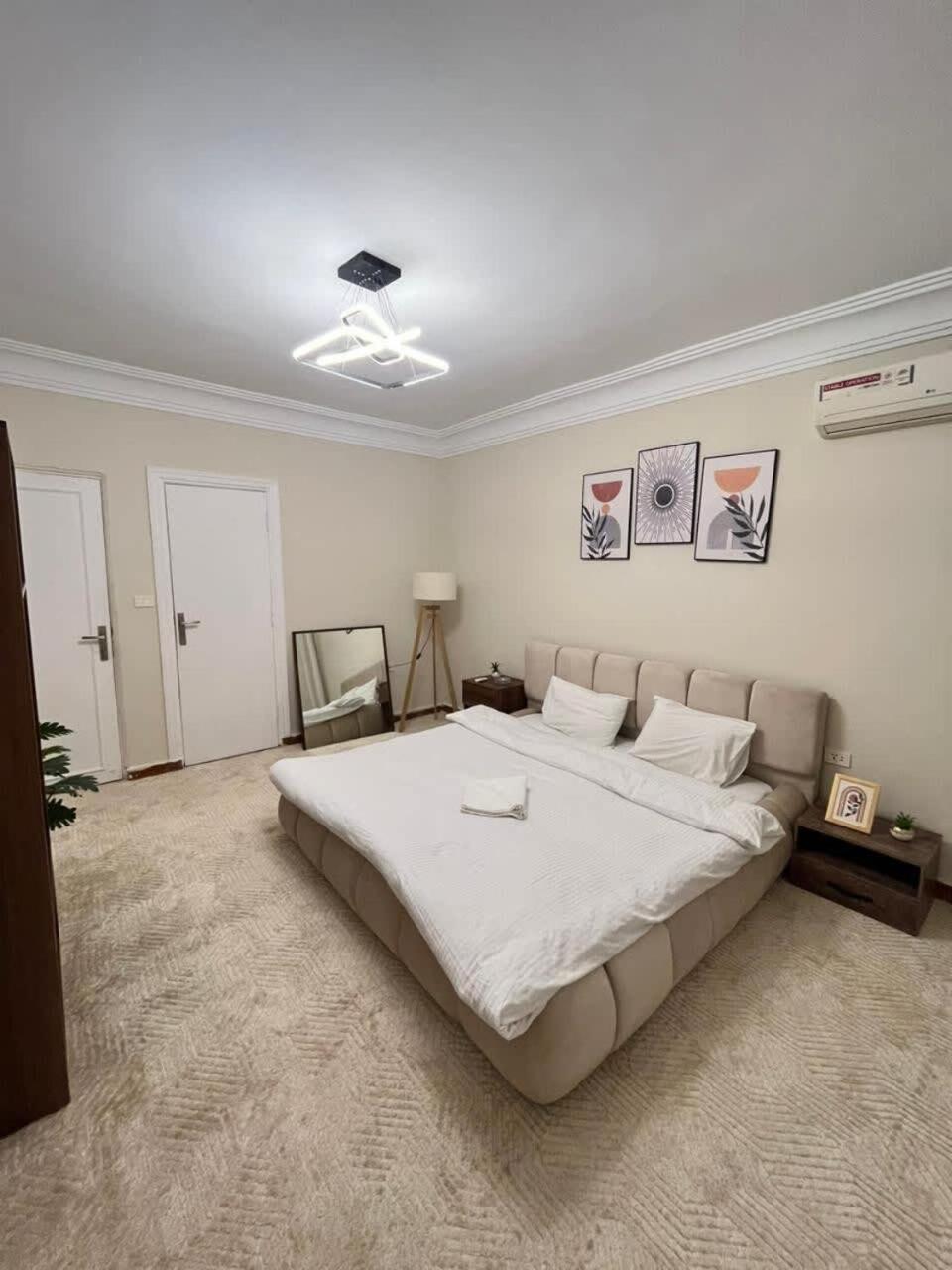 Zamalek Taha Hussein open view