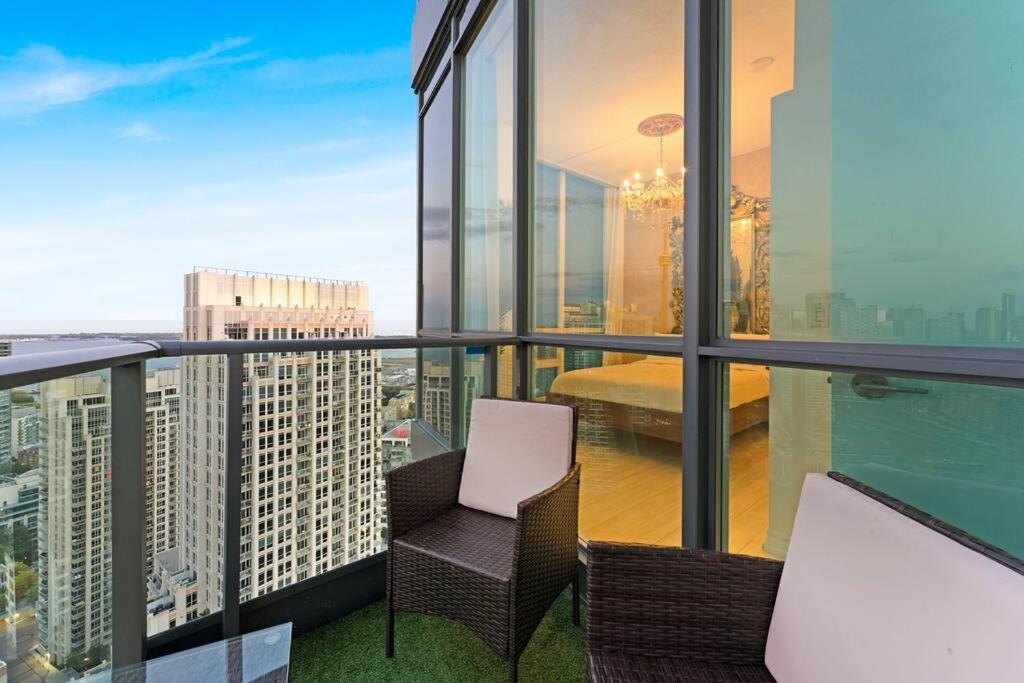 Penthouse Corner Suite with Panoramic 12 FT Windows