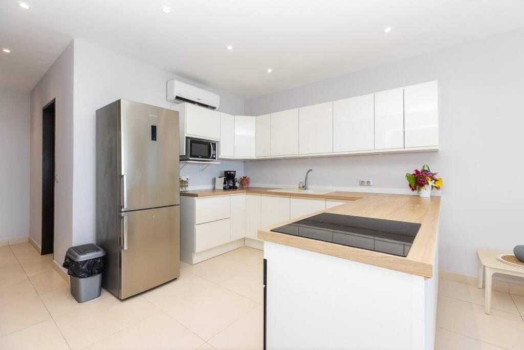 Luxury Sea View Apartment Mont Vernon view 4
