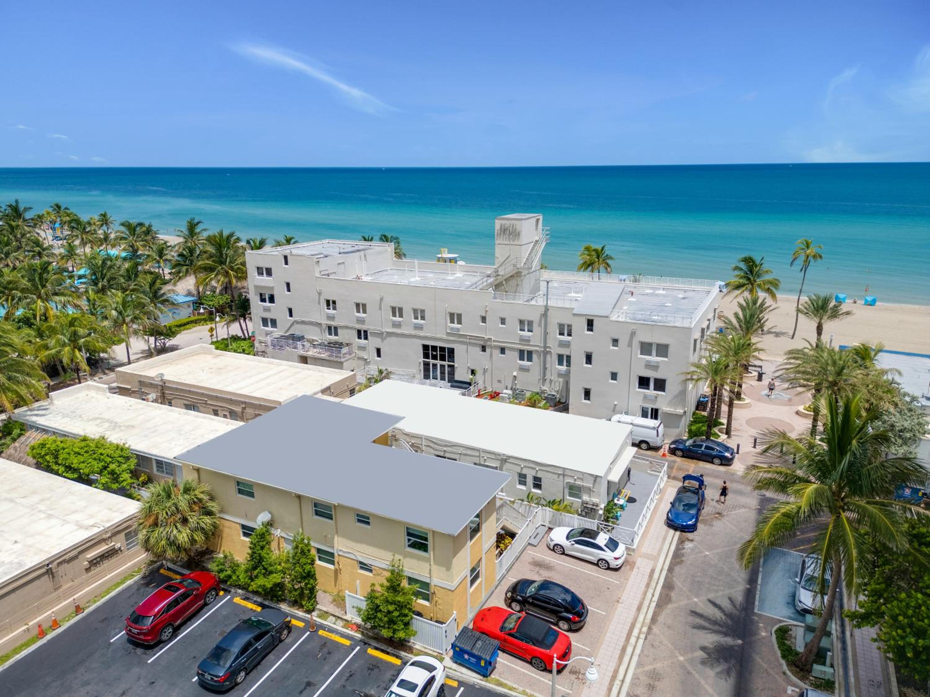 ULTRA chic apartment steps from the beach view 3
