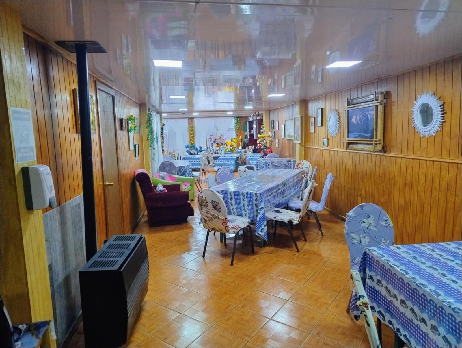 Hostal y Residencial El Mundial