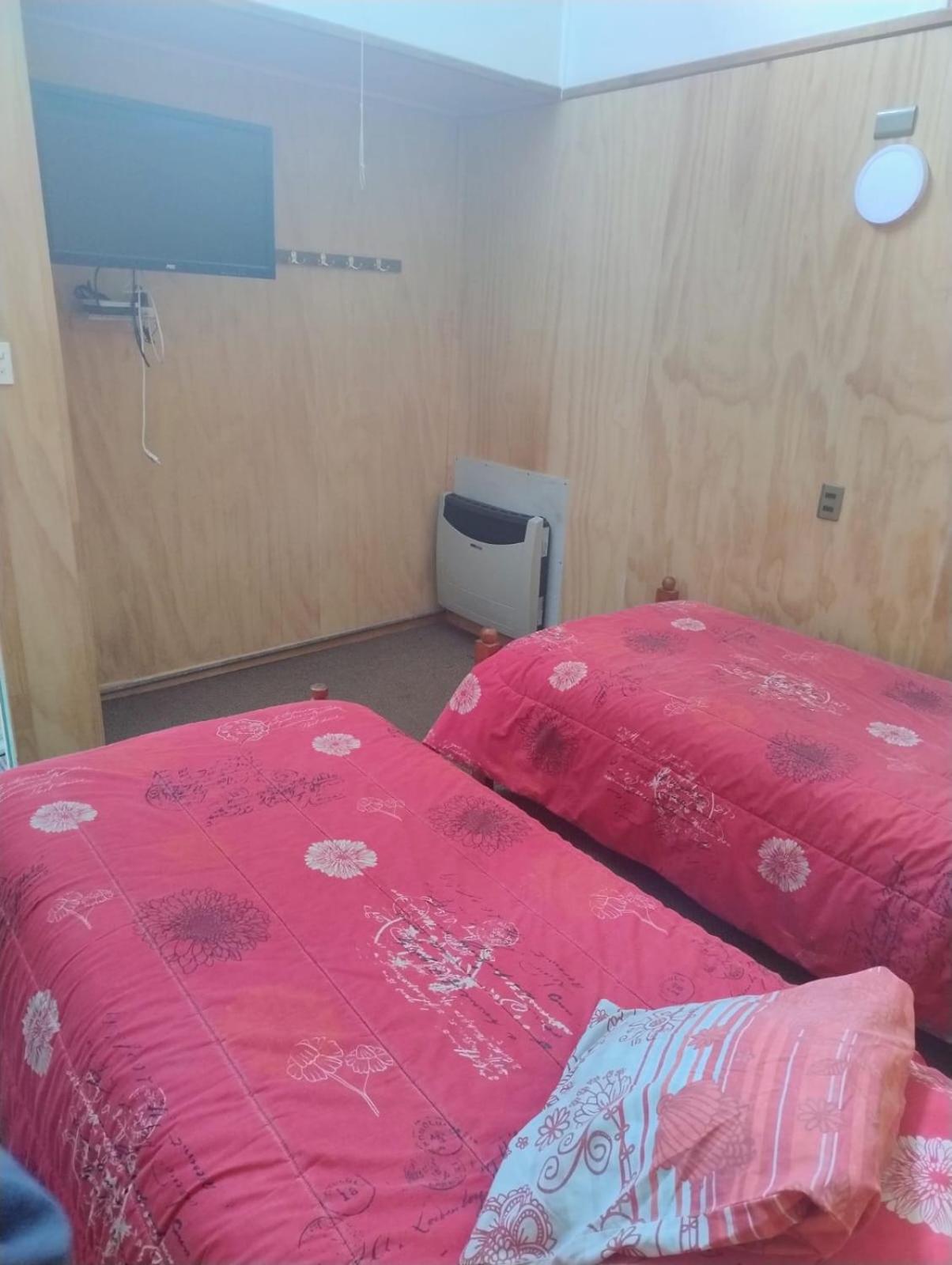 Hostal y Residencial El Mundial