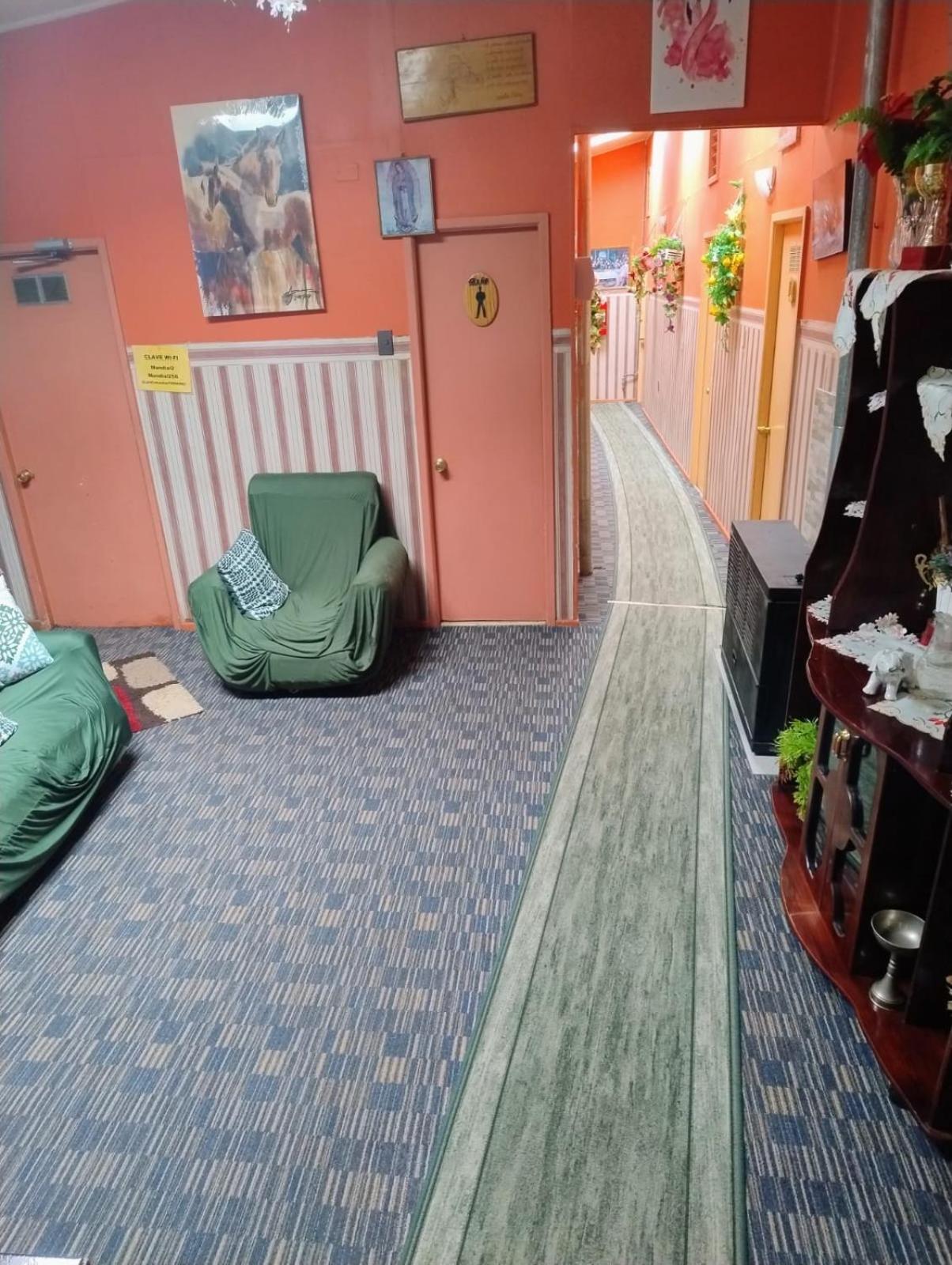 Hostal y Residencial El Mundial