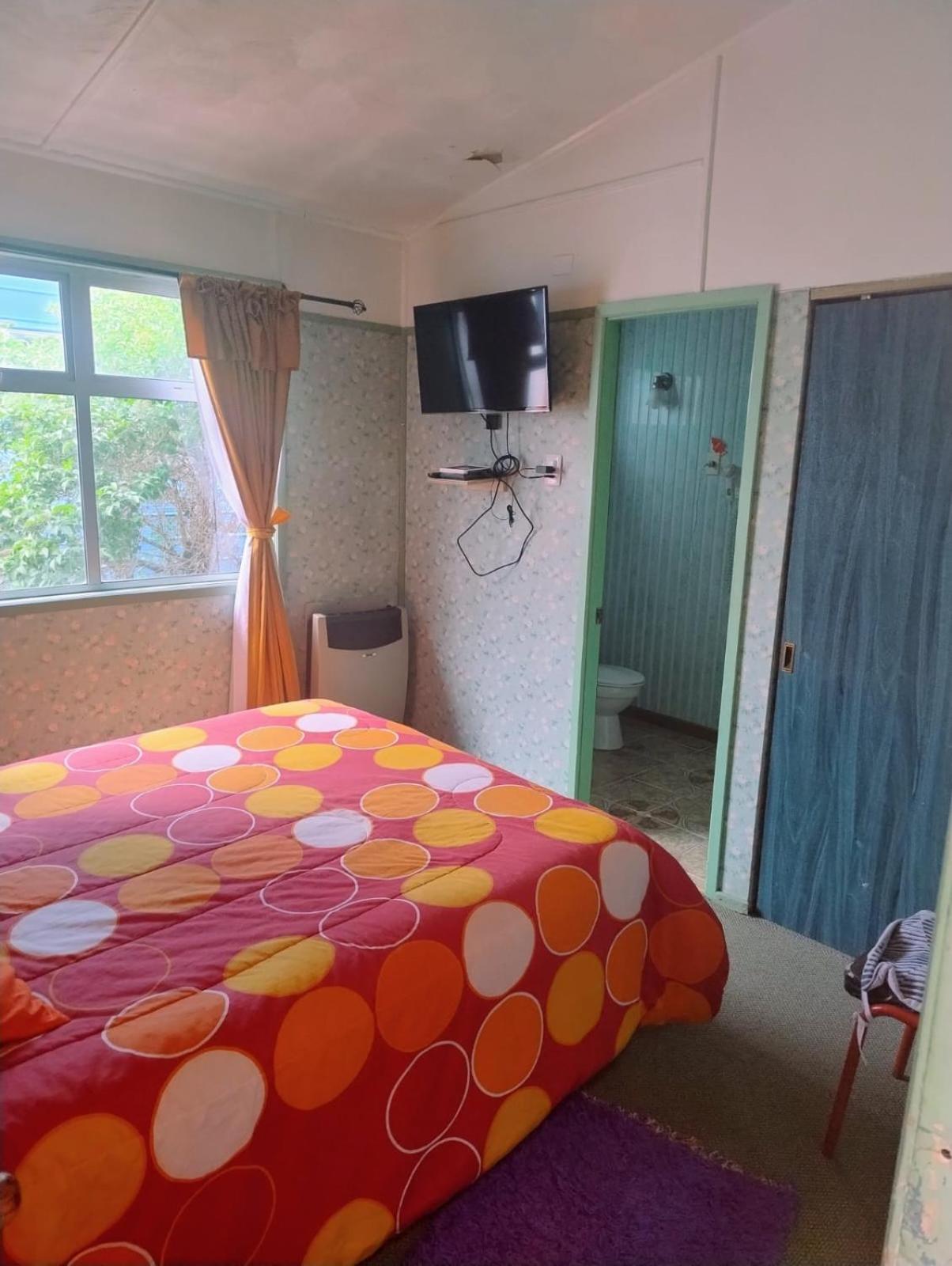 Hostal y Residencial El Mundial