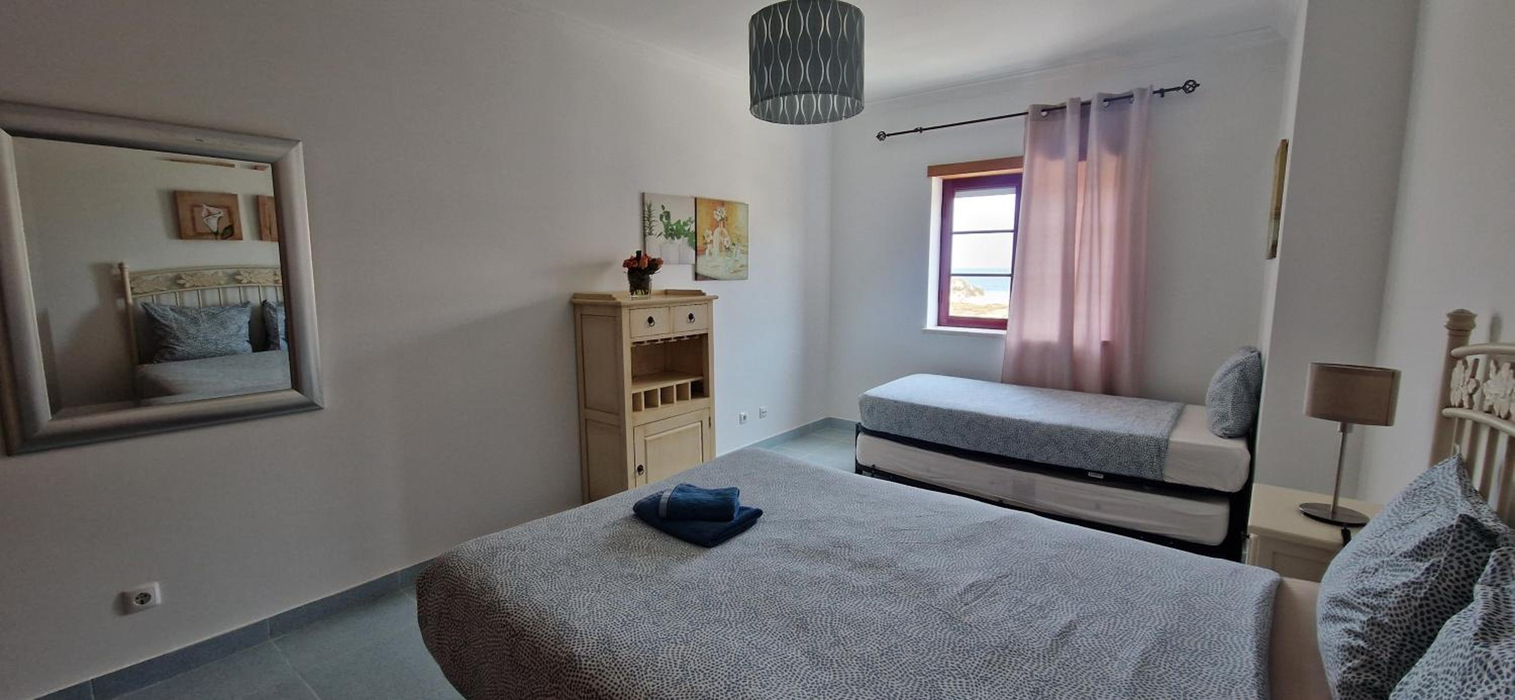 Baleal Holidays - Peniche Beach Front Apartment view 5