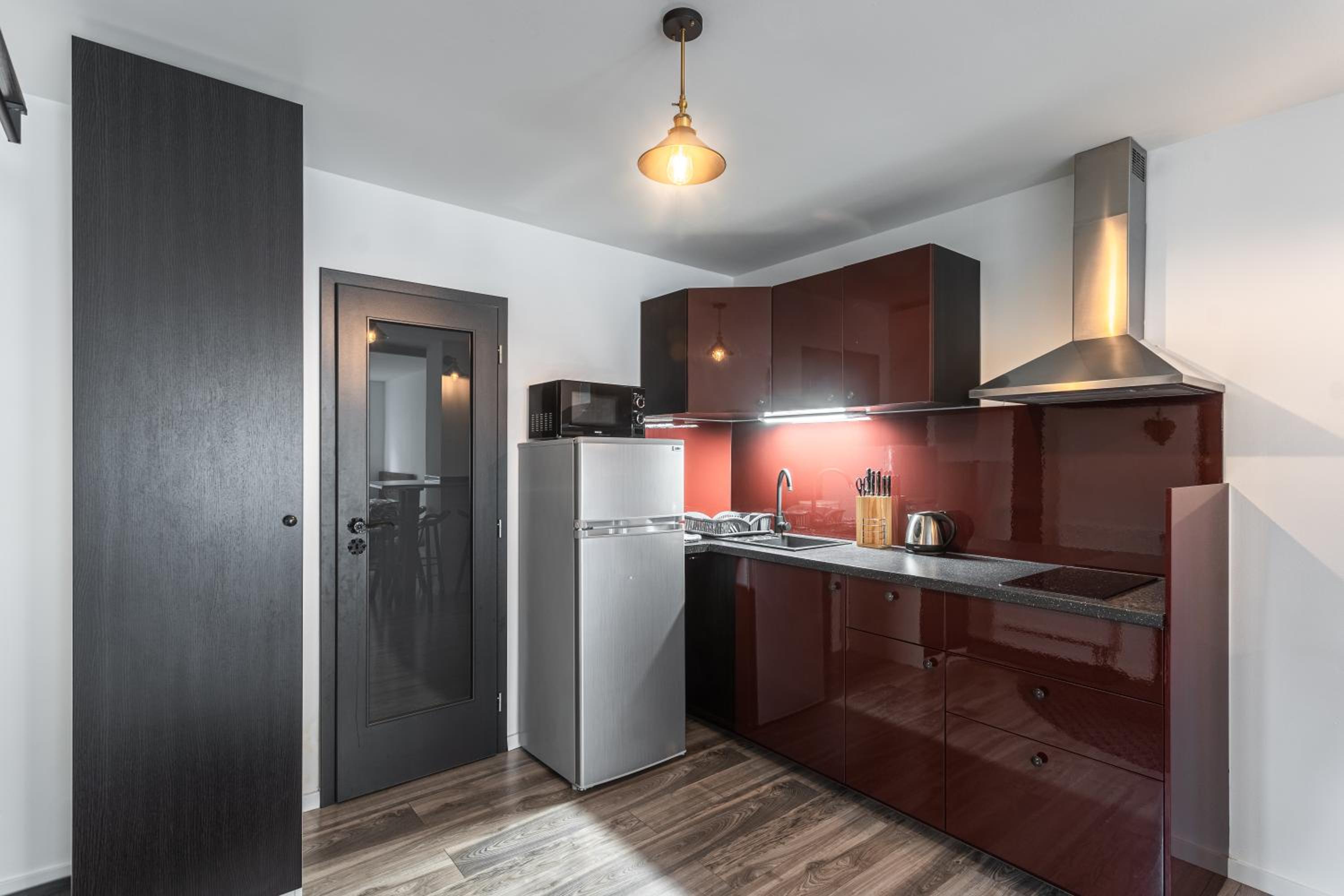 Elements Apartments & Karlos