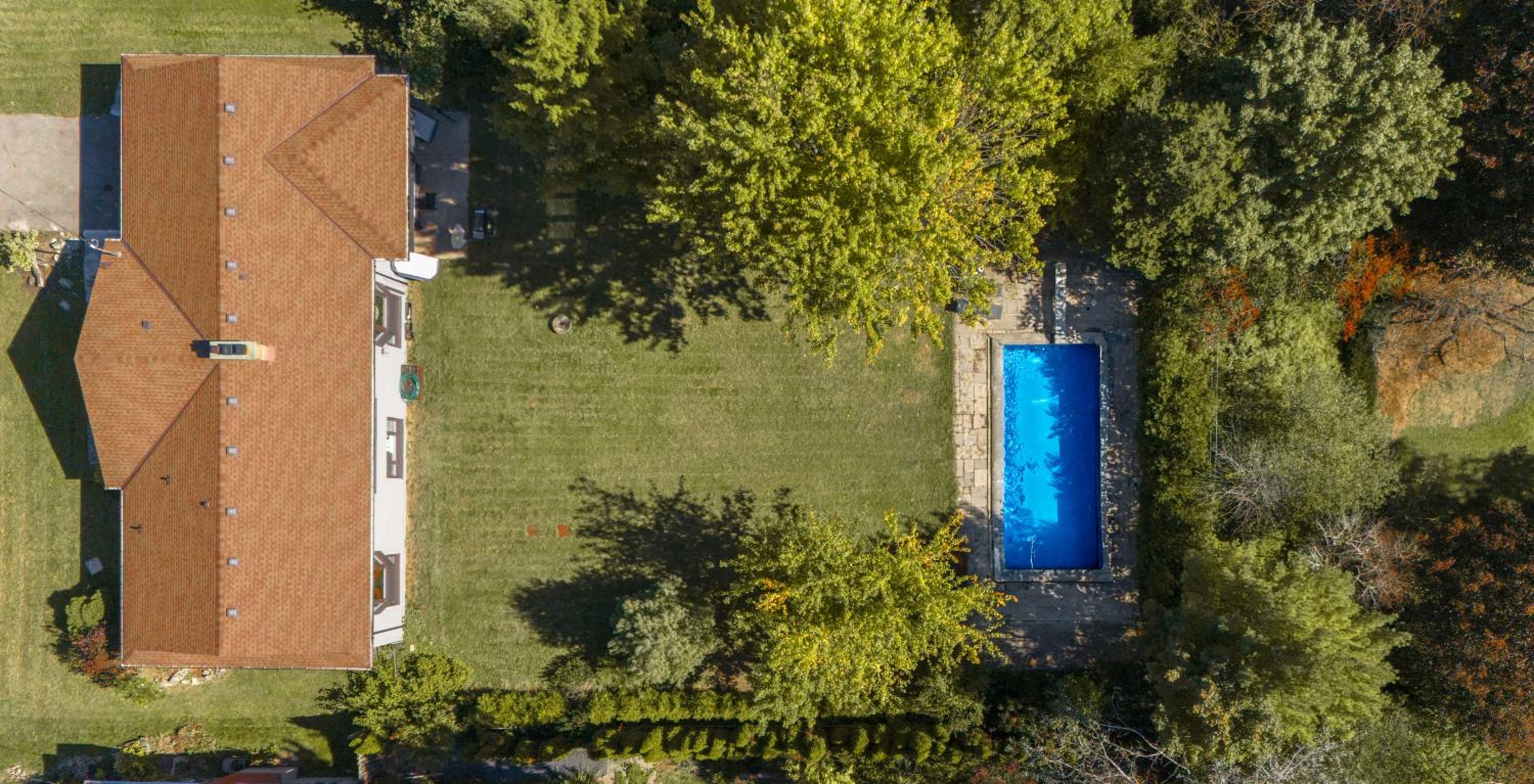 5 Bedroom Luxury Retreat with Hot Tub and Sauna