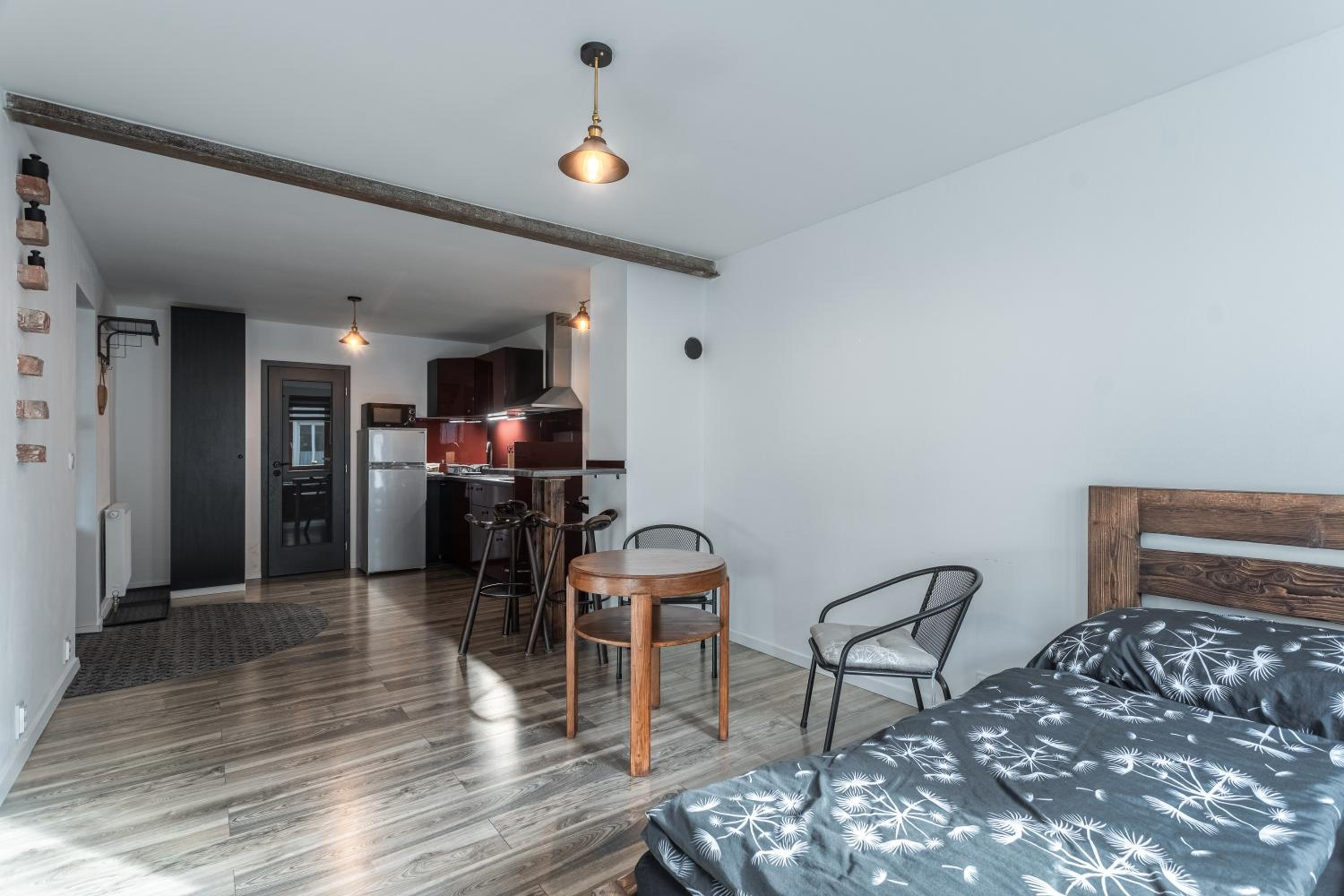 Elements Apartments & Karlos
