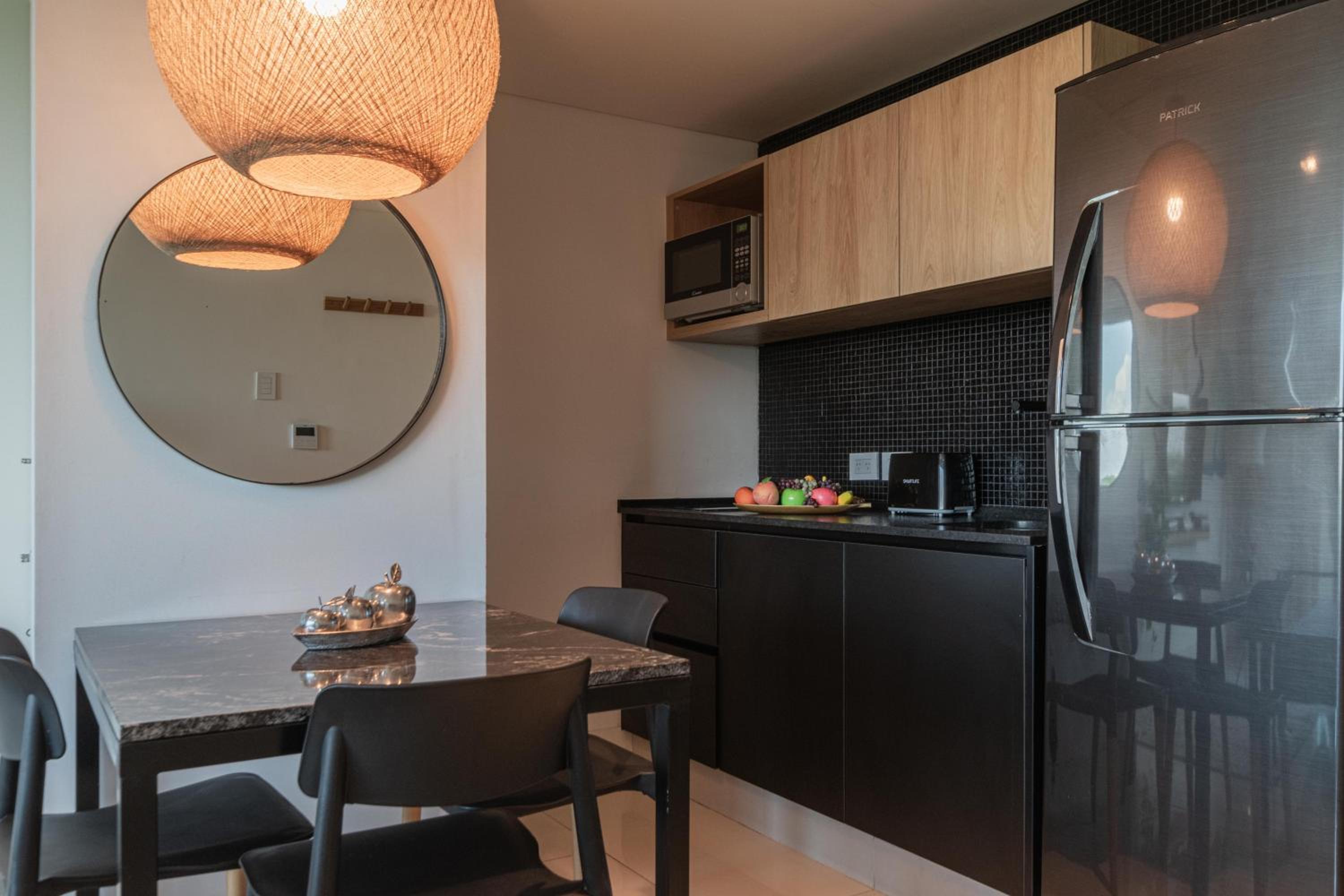 Fliphaus Armenia - Lux Lofts Botanico