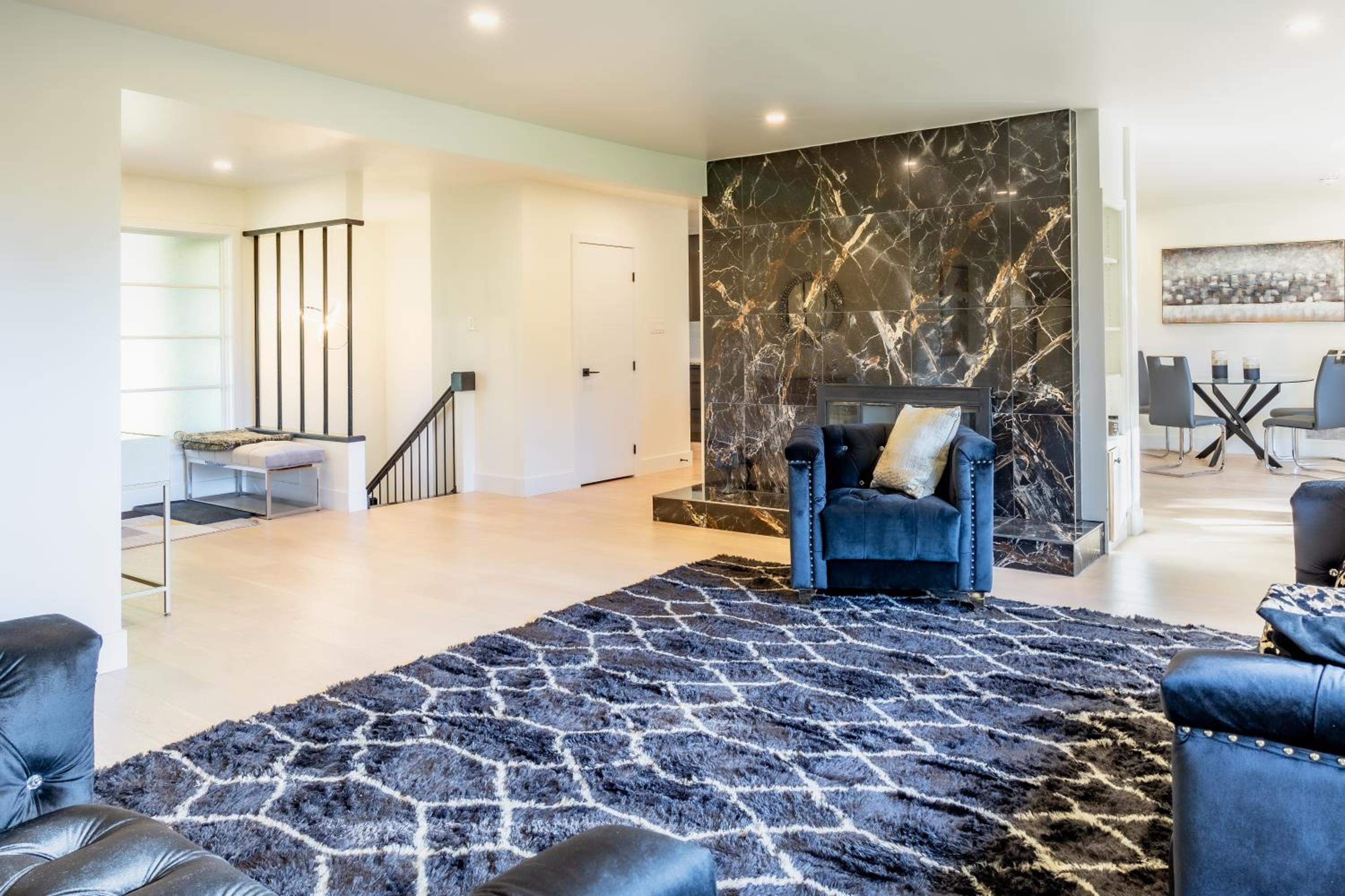 5 Bedroom Luxury Retreat with Hot Tub and Sauna