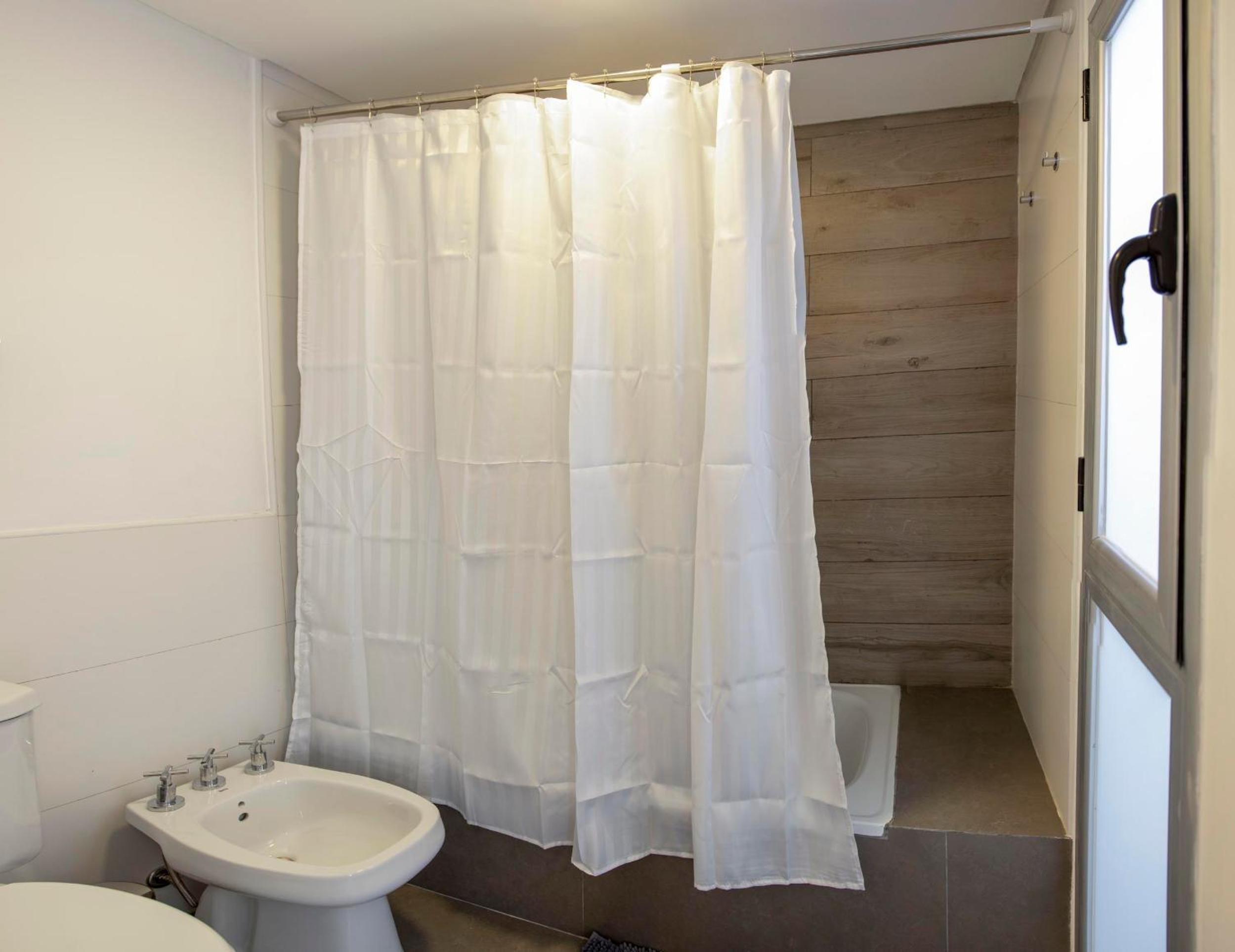 Fliphaus Loyola 1500 - Lux House Palermo Holly