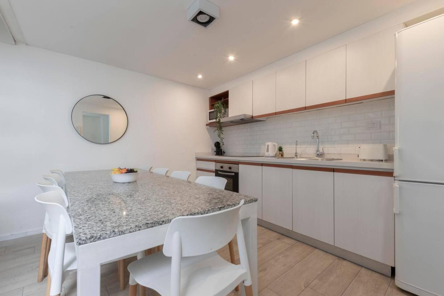 Fliphaus Loyola 1500 - Lux House Palermo Holly