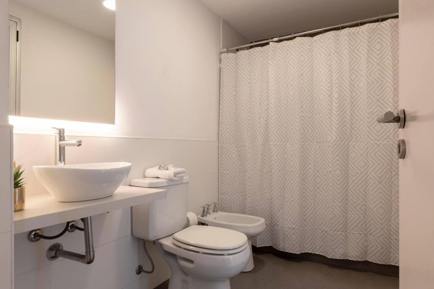 Fliphaus Loyola 1500 - Lux House Palermo Holly