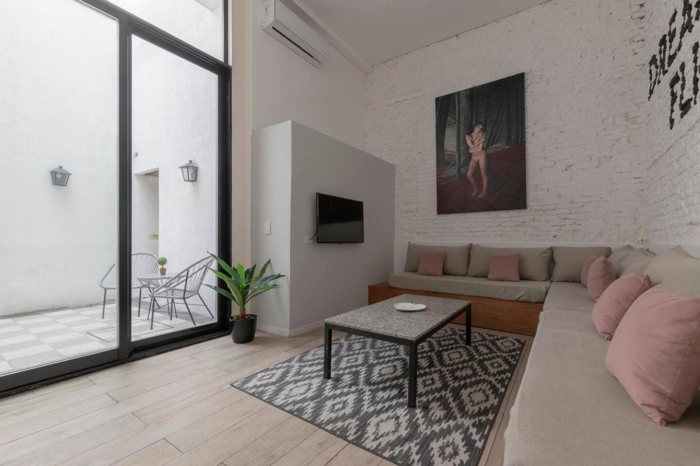 Fliphaus Loyola 1500 - Lux House Palermo Holly