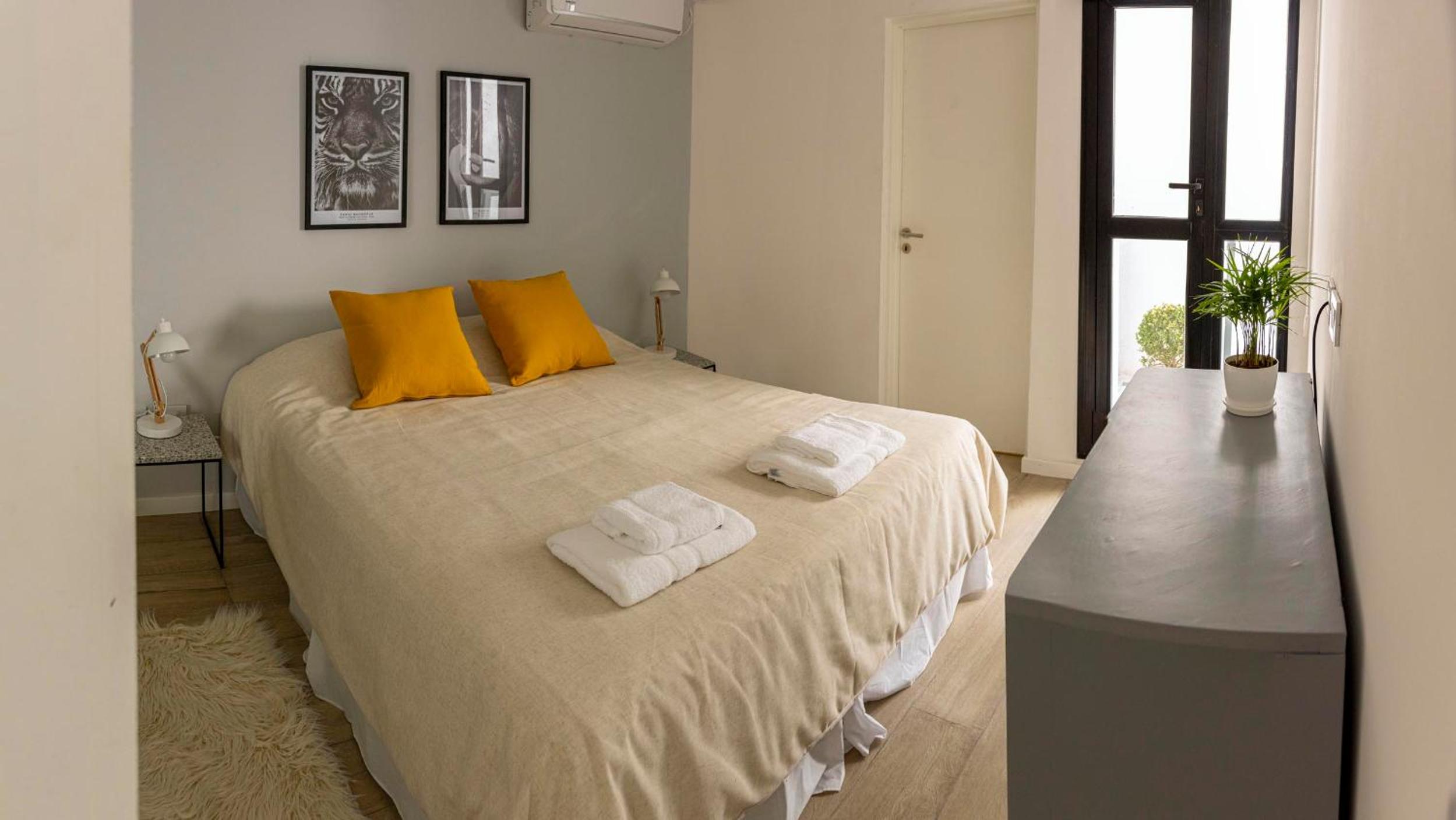 Fliphaus Loyola 1500 - Lux House Palermo Holly