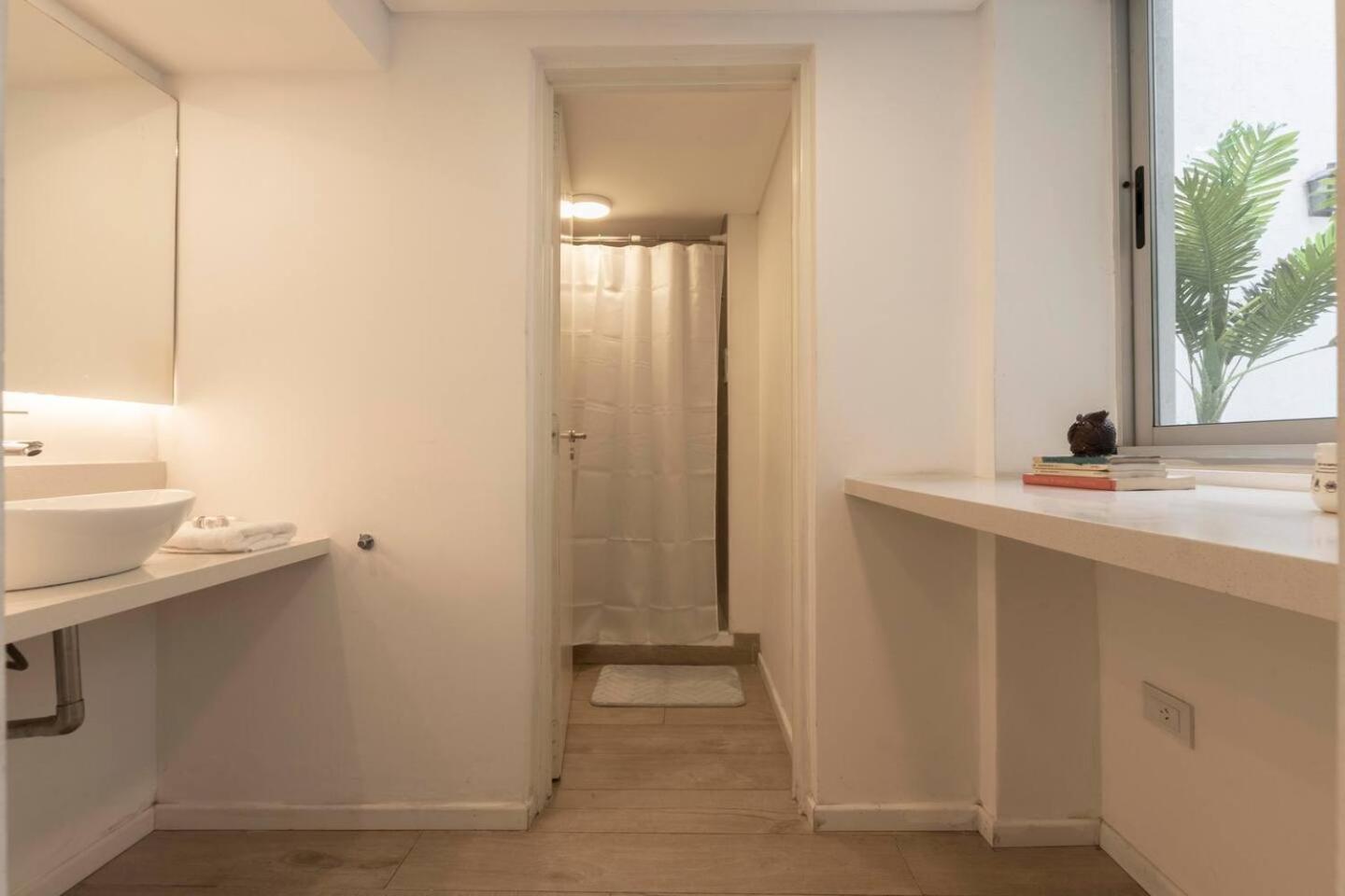 Fliphaus Loyola 1500 - Lux House Palermo Holly