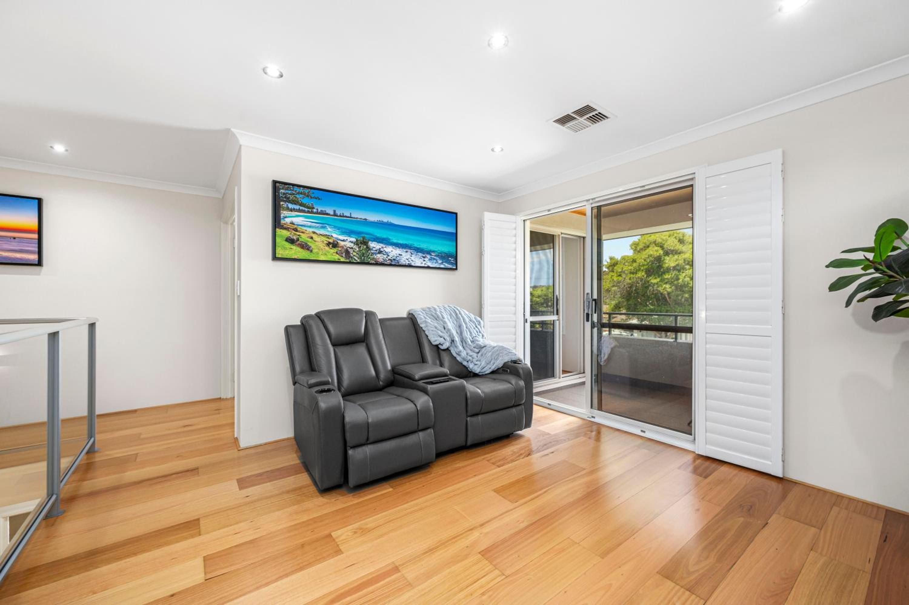 10 Majestic Maylands 4brwalk To River!