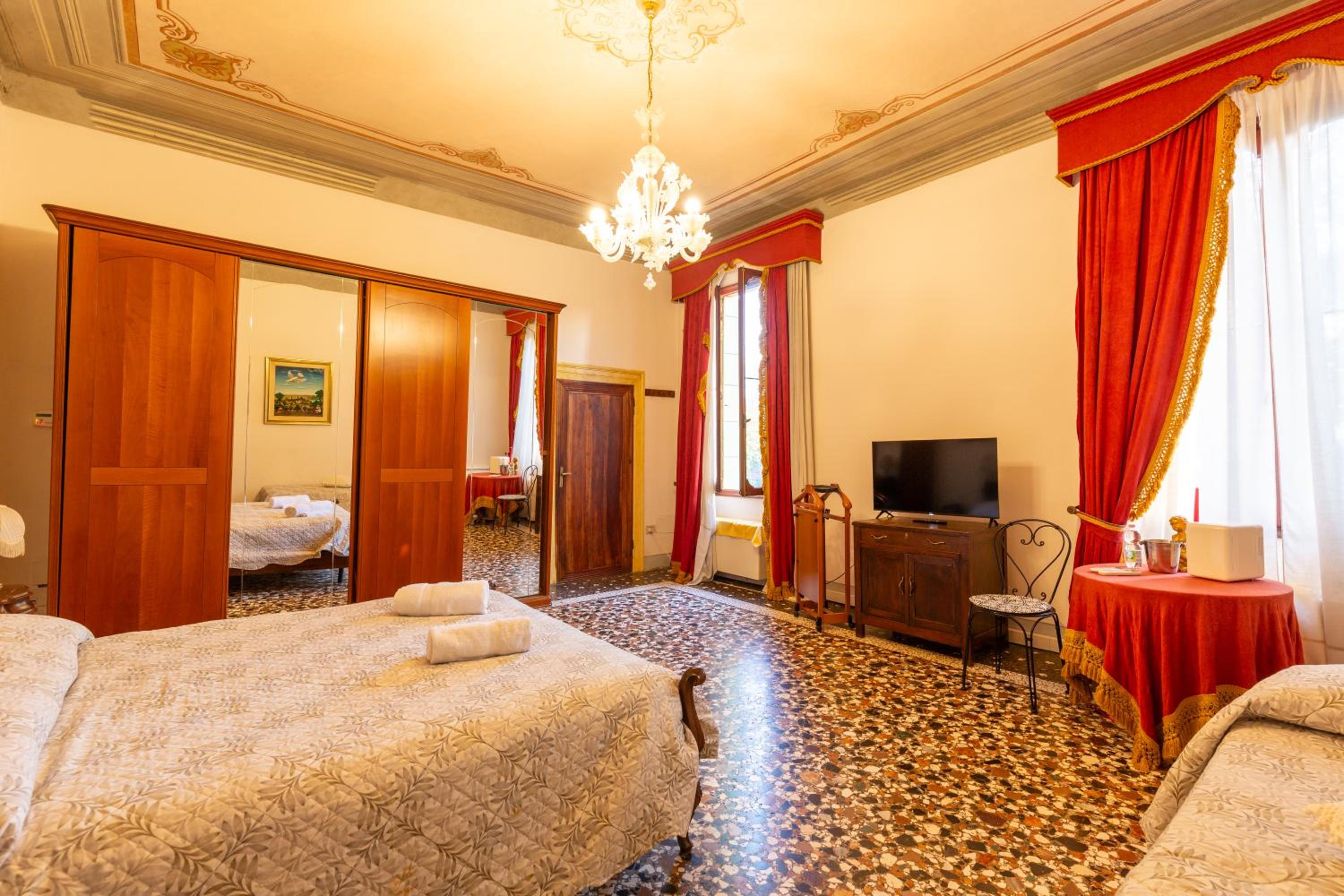 Villa Nani Mocenigo, Golin