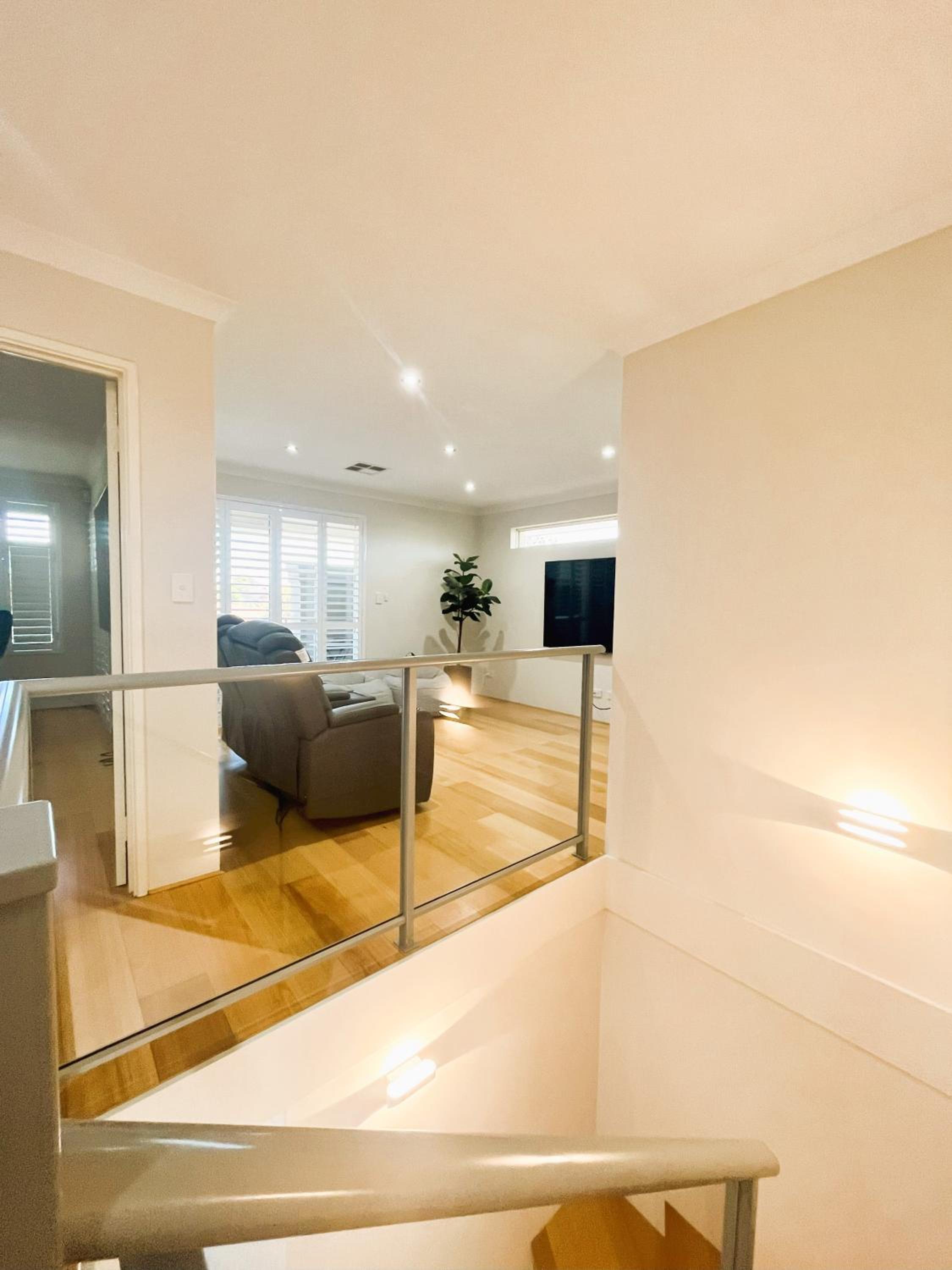 10 Majestic Maylands 4brwalk To River!