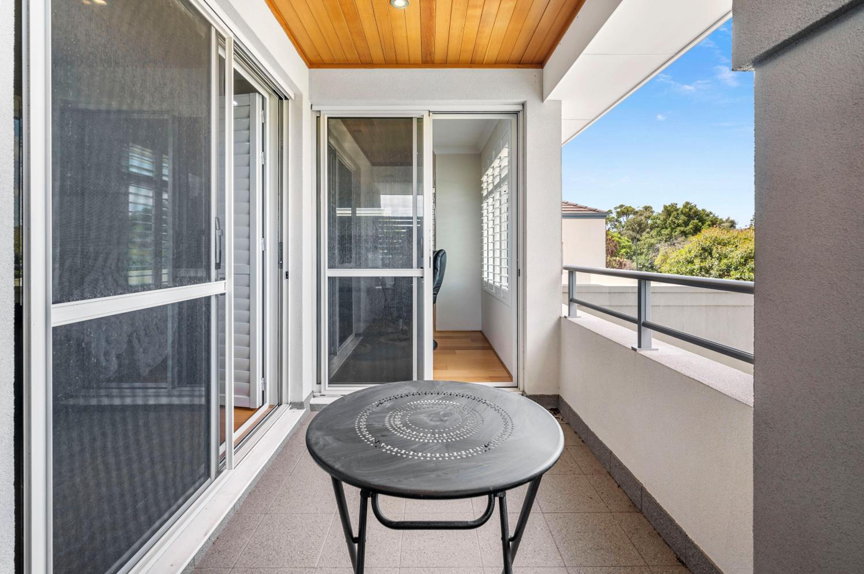 10 Majestic Maylands 4brwalk To River!