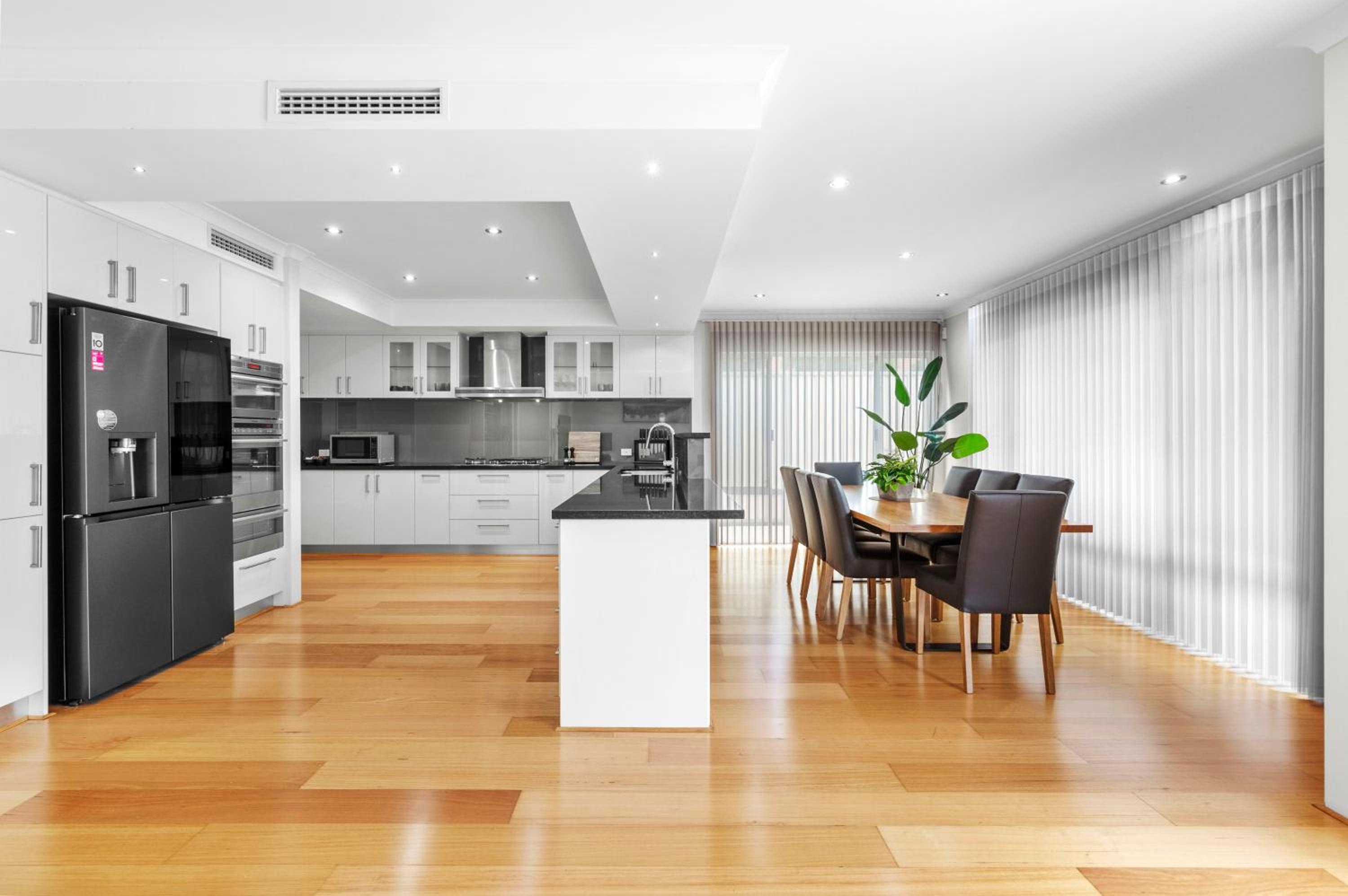 10 Majestic Maylands 4brwalk To River!