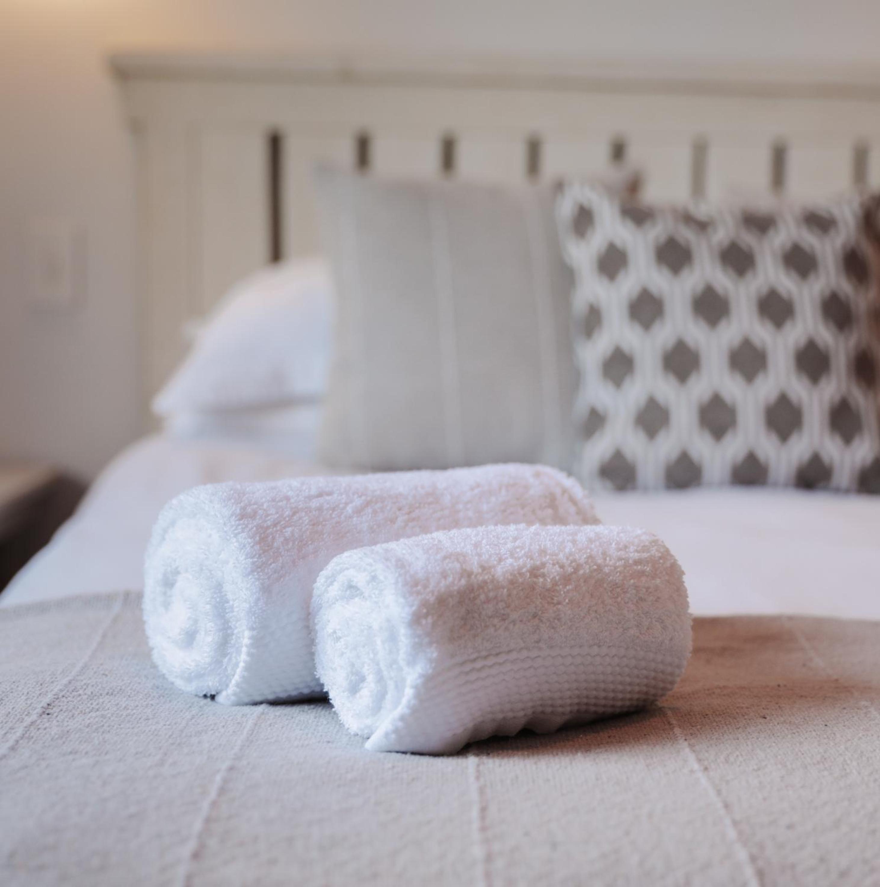 Sea La Vie, Amblewood Guesthouse