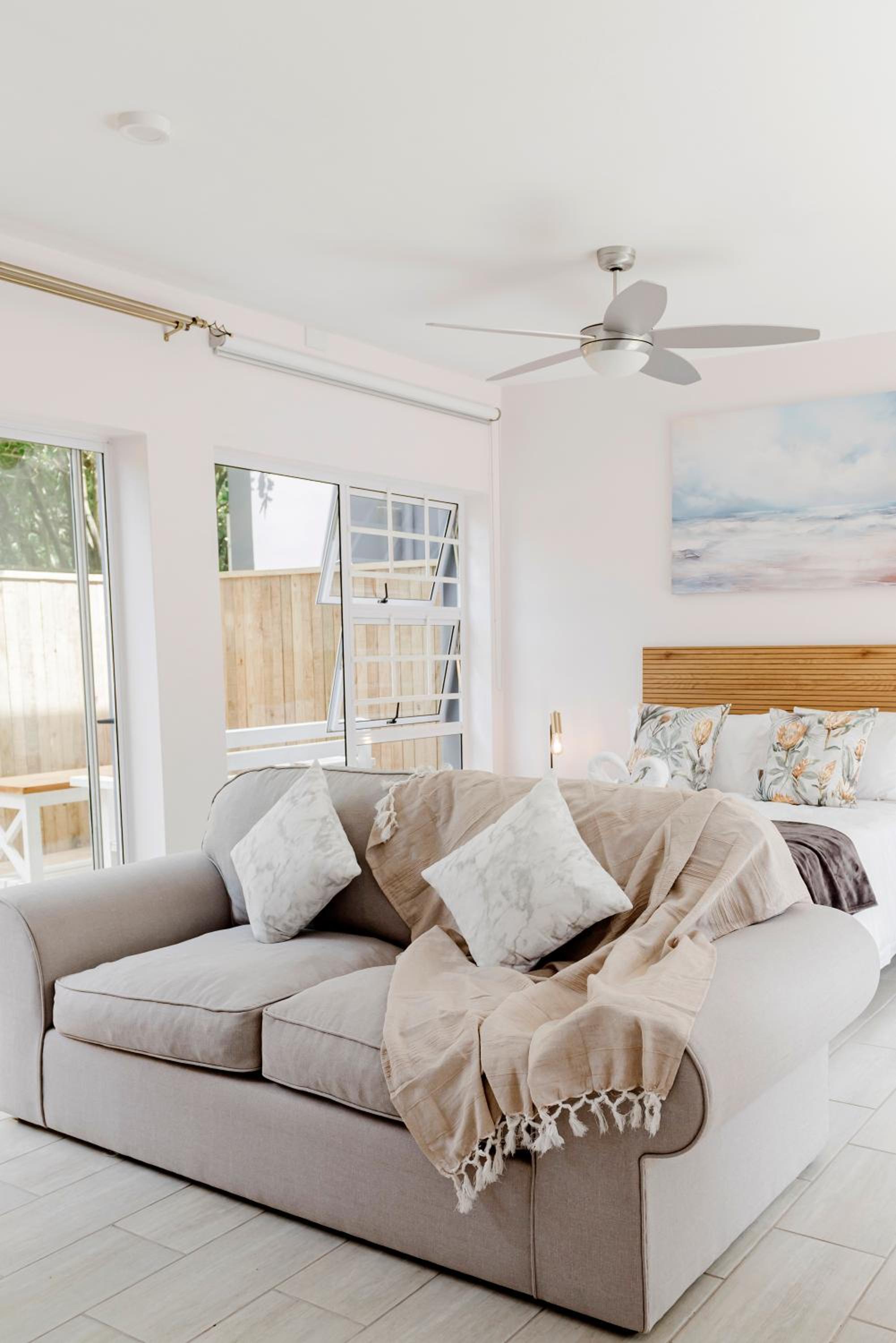 Sea La Vie, Amblewood Guesthouse