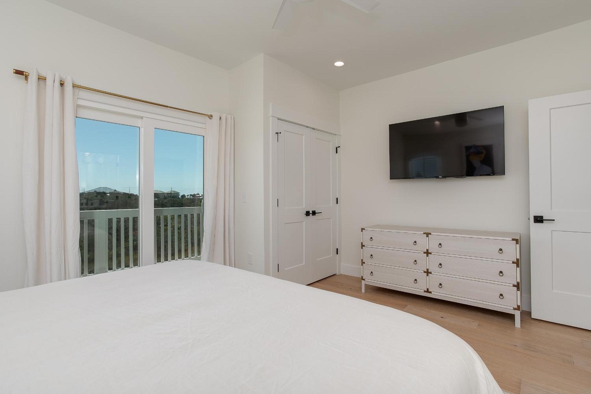 LUXE Azul Oasis PRIVATE Pool Views Walk to Beach Pets Sleeps 14 view 3