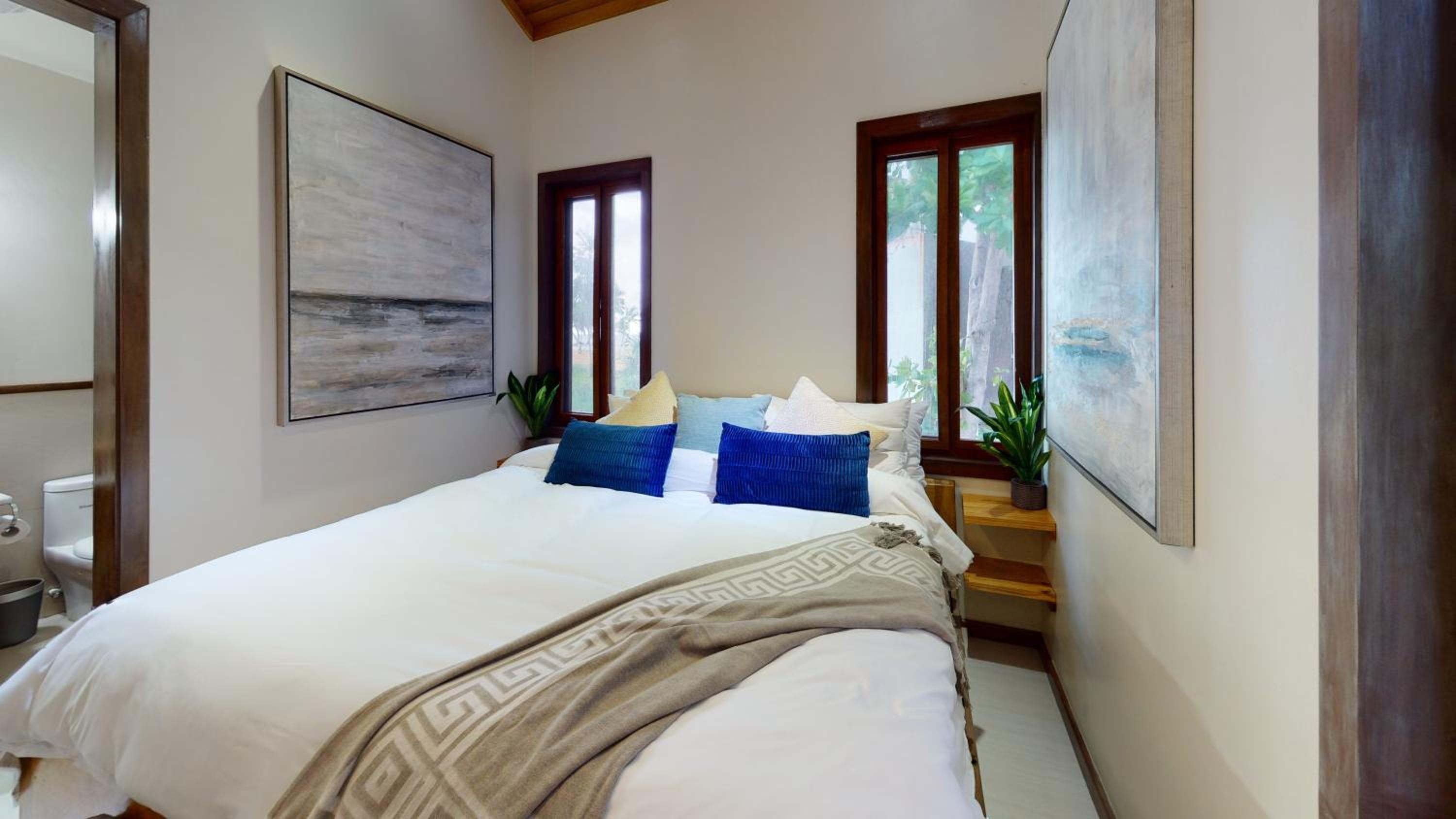 Secluded Oceanfront Private Estate By Alom
