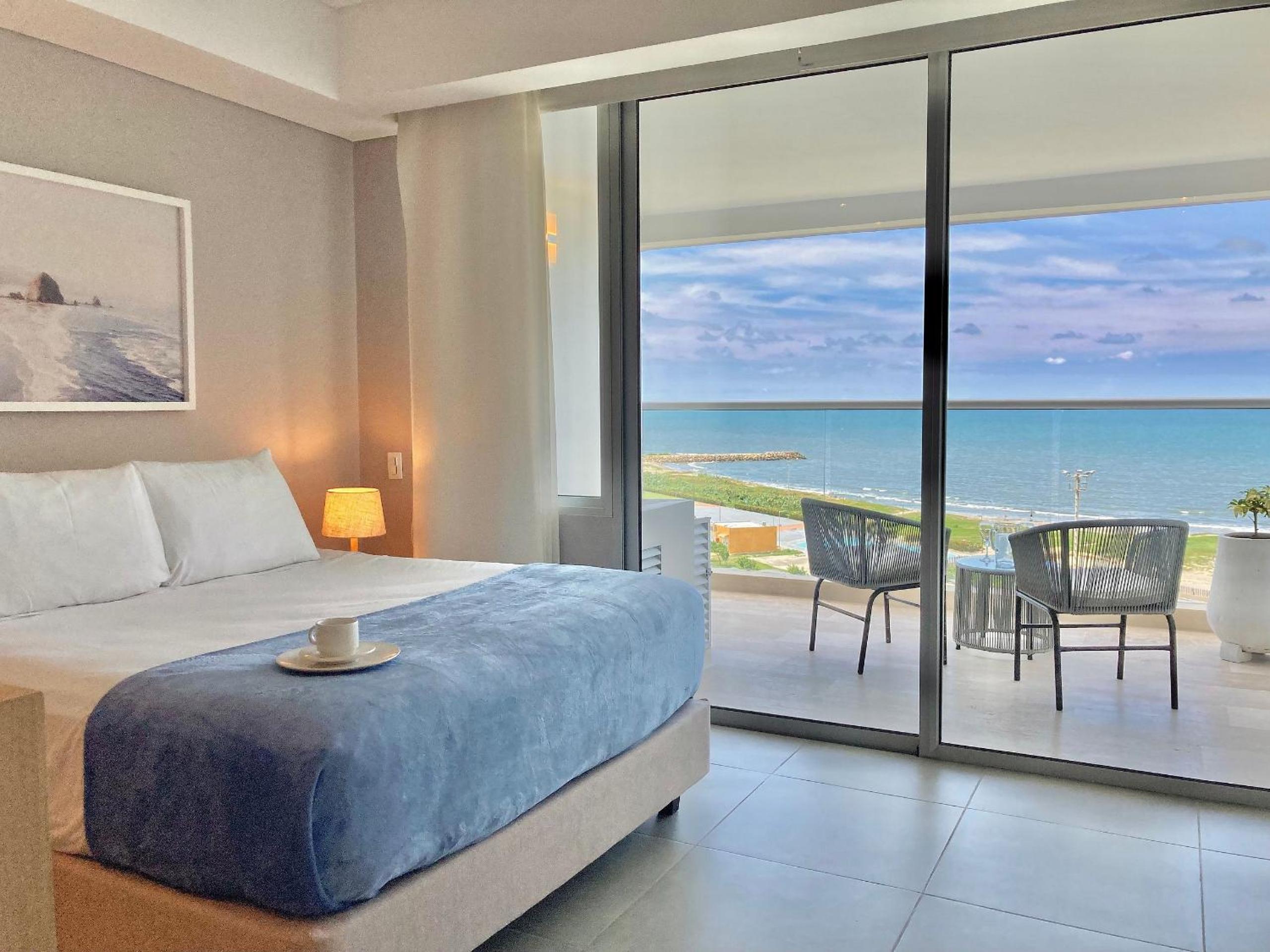Suite moderna con vista al mar y parque CB 814