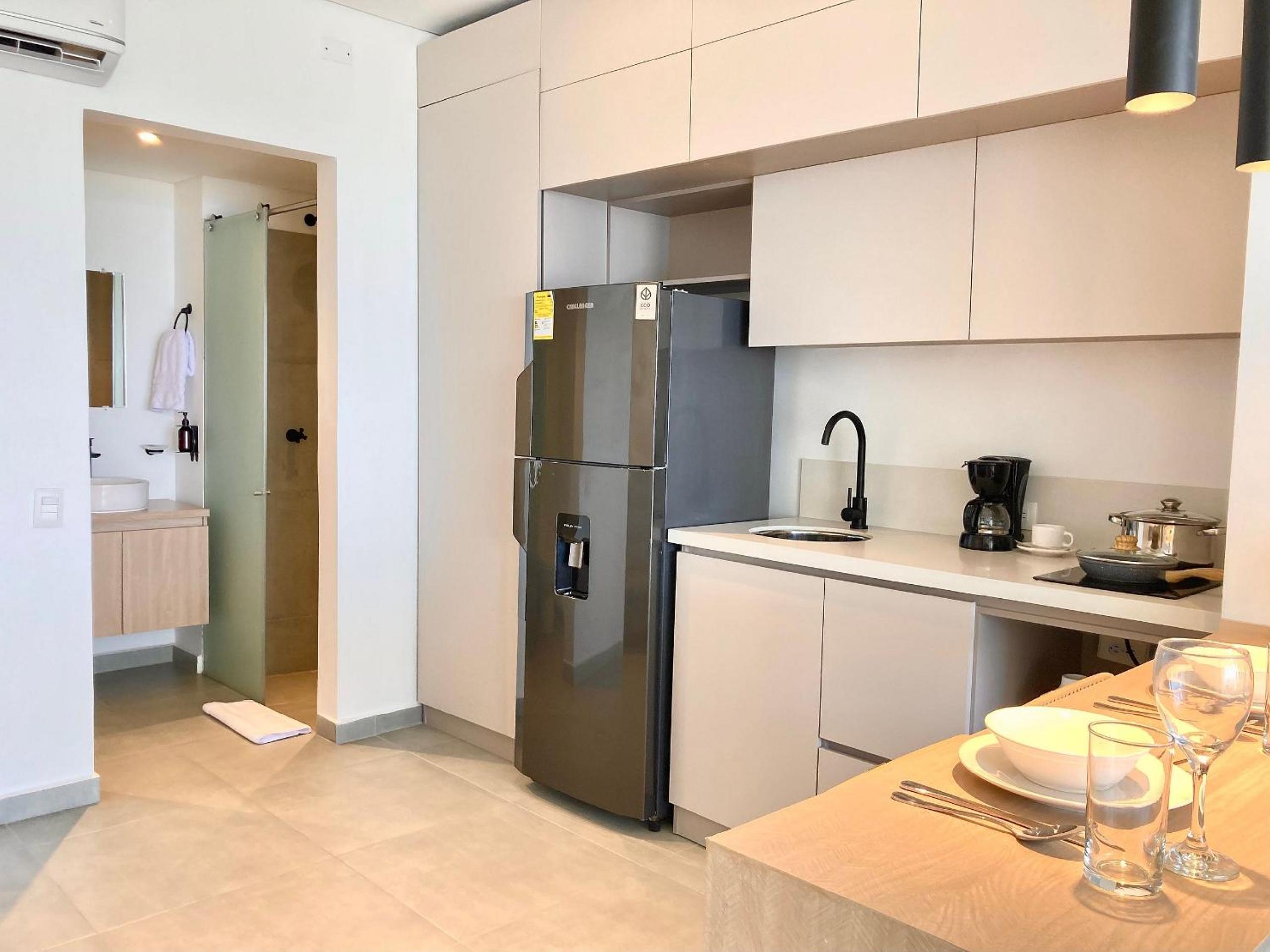 Suite moderna con vista al mar y parque CB 814